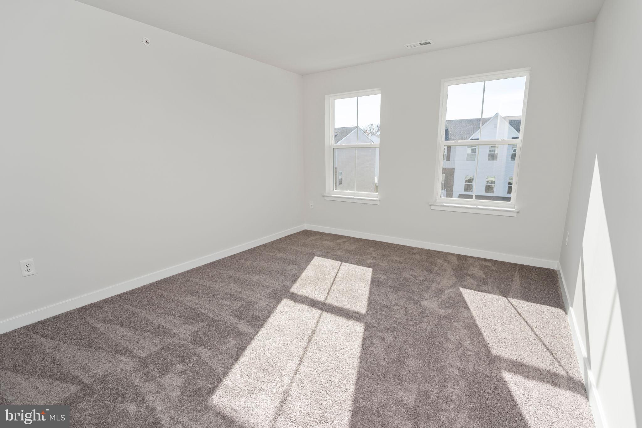 LANTERN RIDGE - Residential Lease