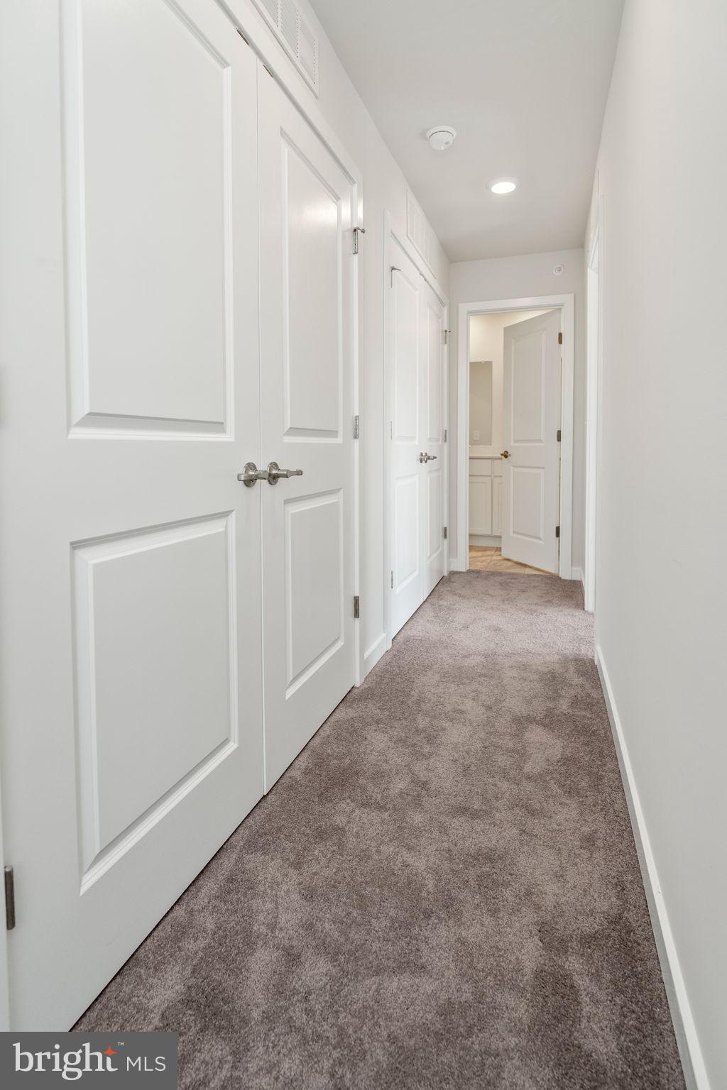 LANTERN RIDGE - Residential Lease