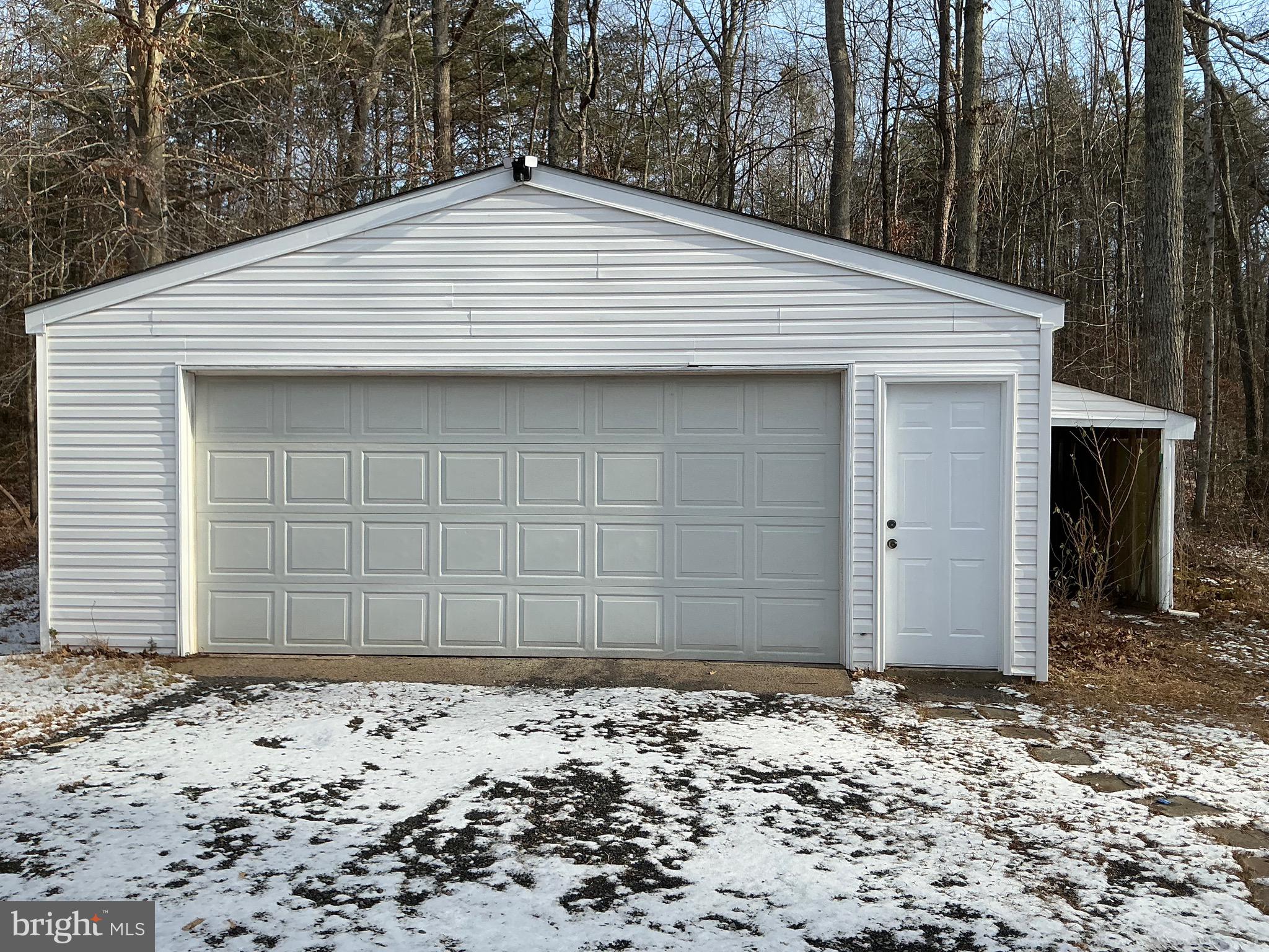 JEFFERSON WOODS - Residential