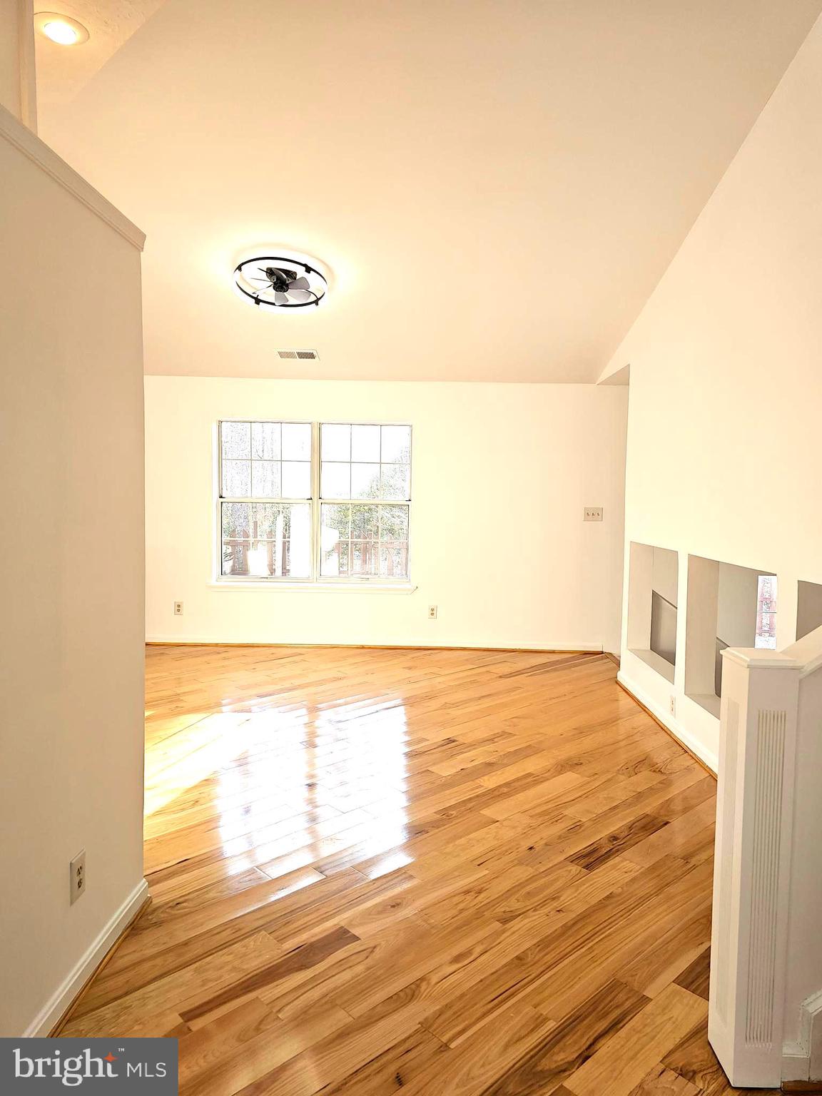 JEFFERSON WOODS - Residential