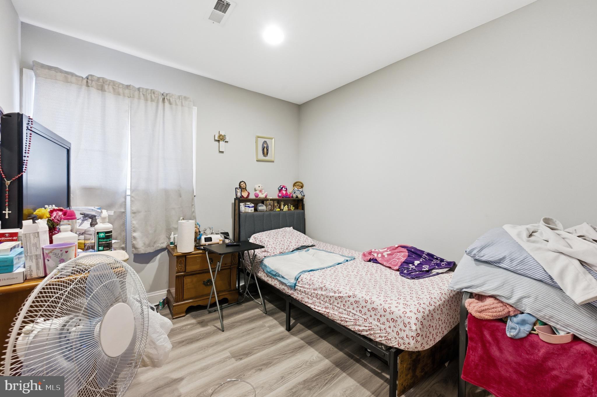 ROSEDALE MANOR - Residential