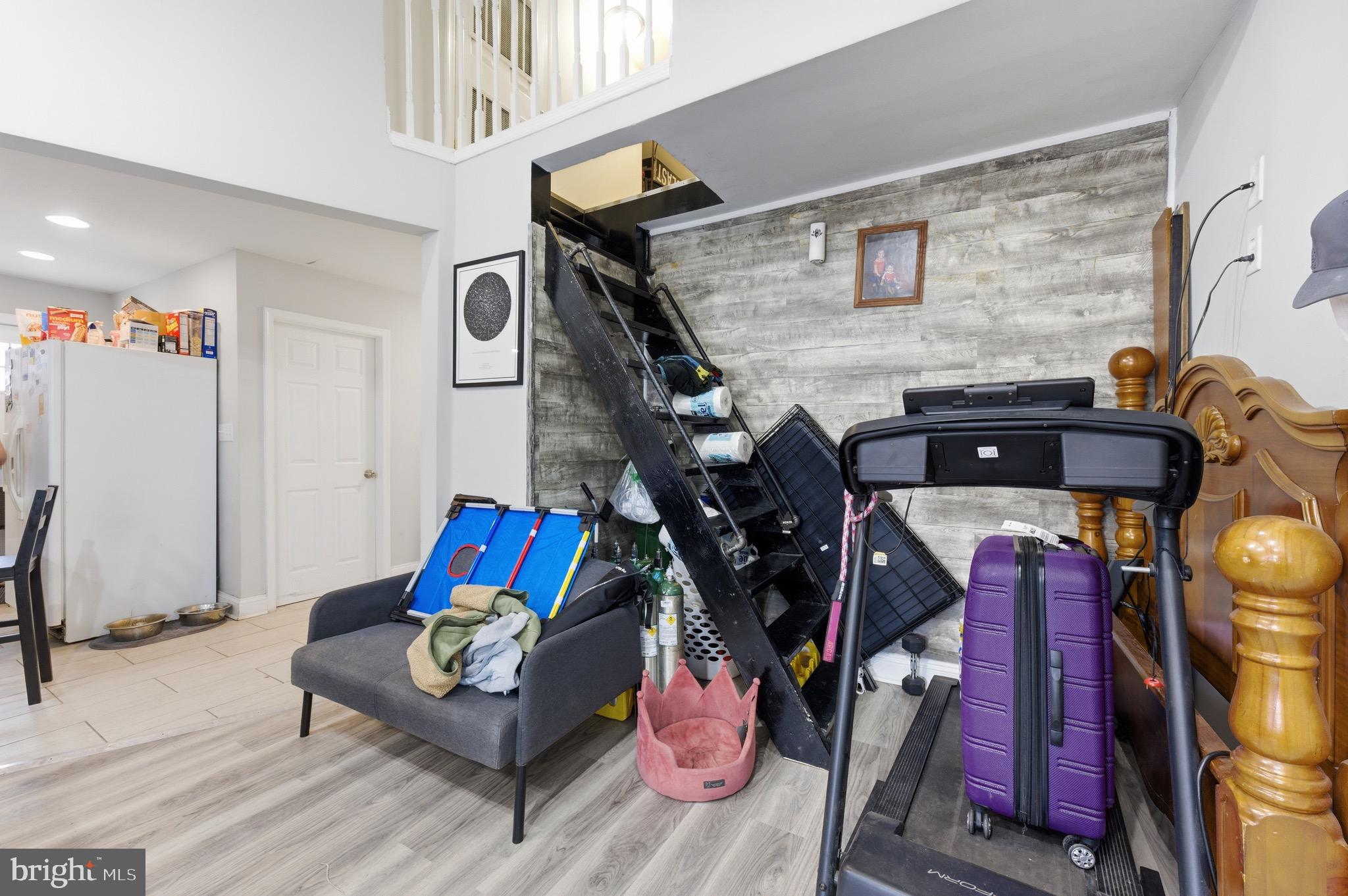 ROSEDALE MANOR - Residential