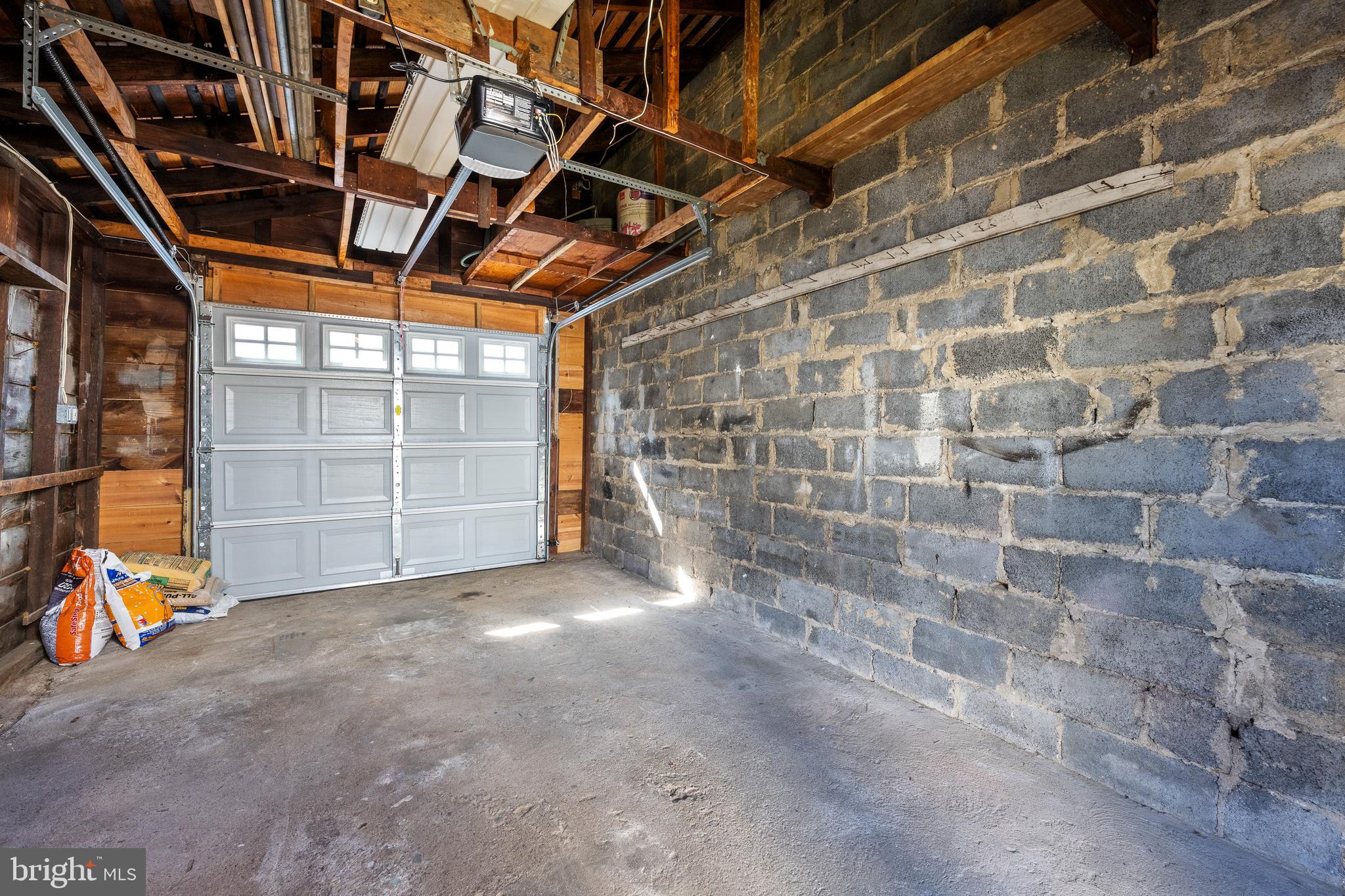 HAVERTOWN - Residential