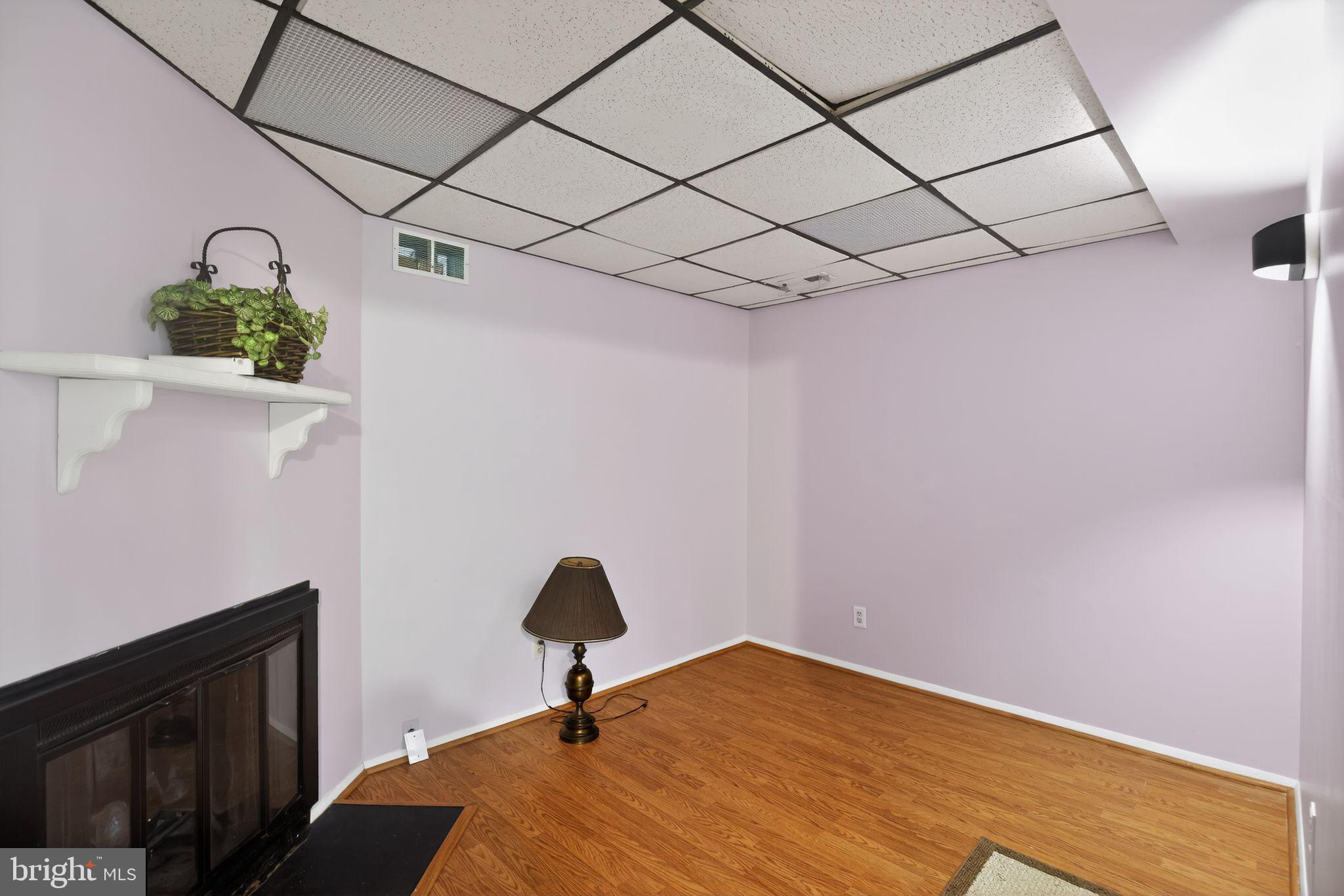 HUNTSMAN CONDO - Residential