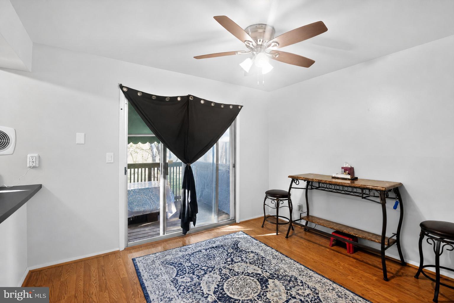 HUNTSMAN CONDO - Residential