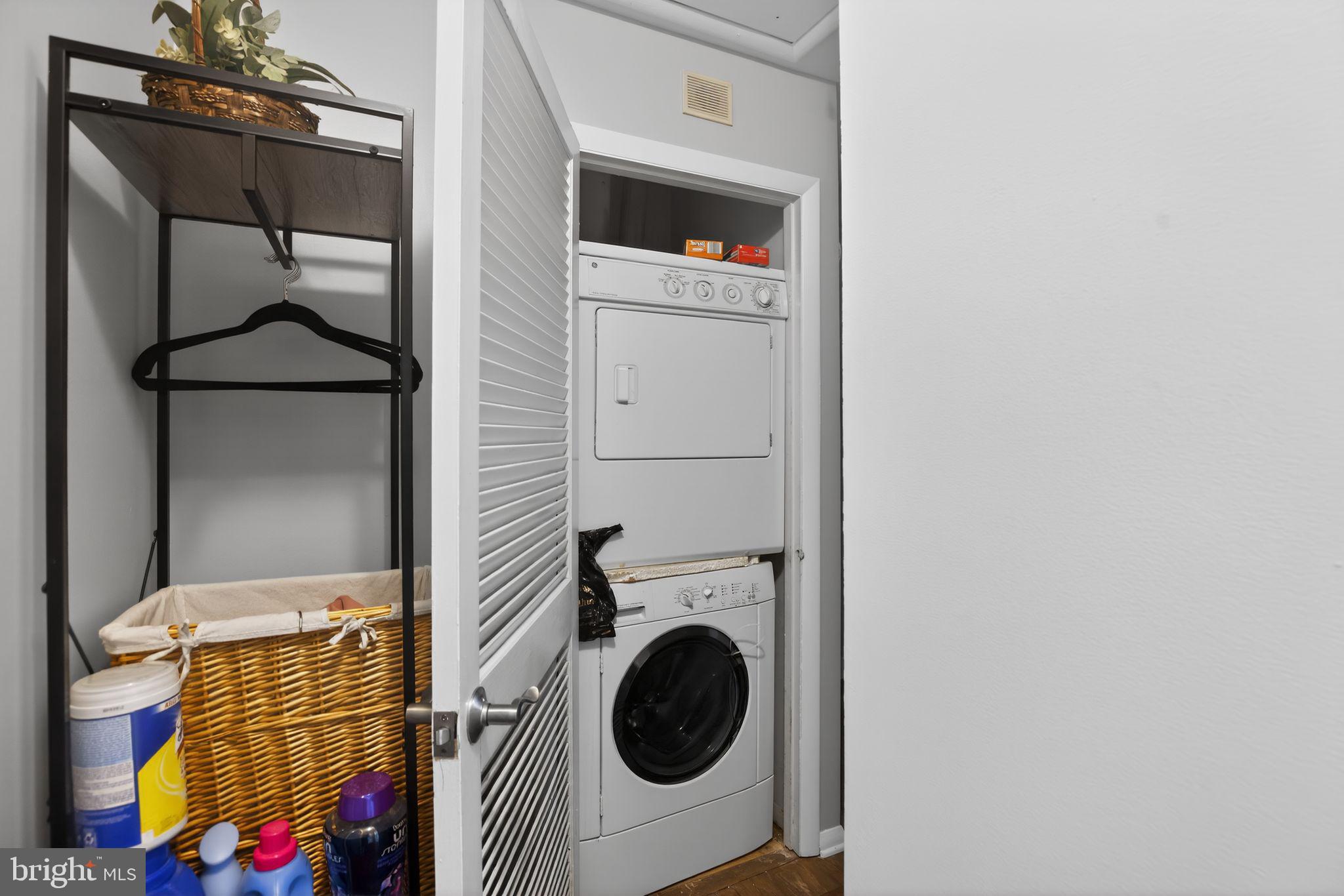 HUNTSMAN CONDO - Residential