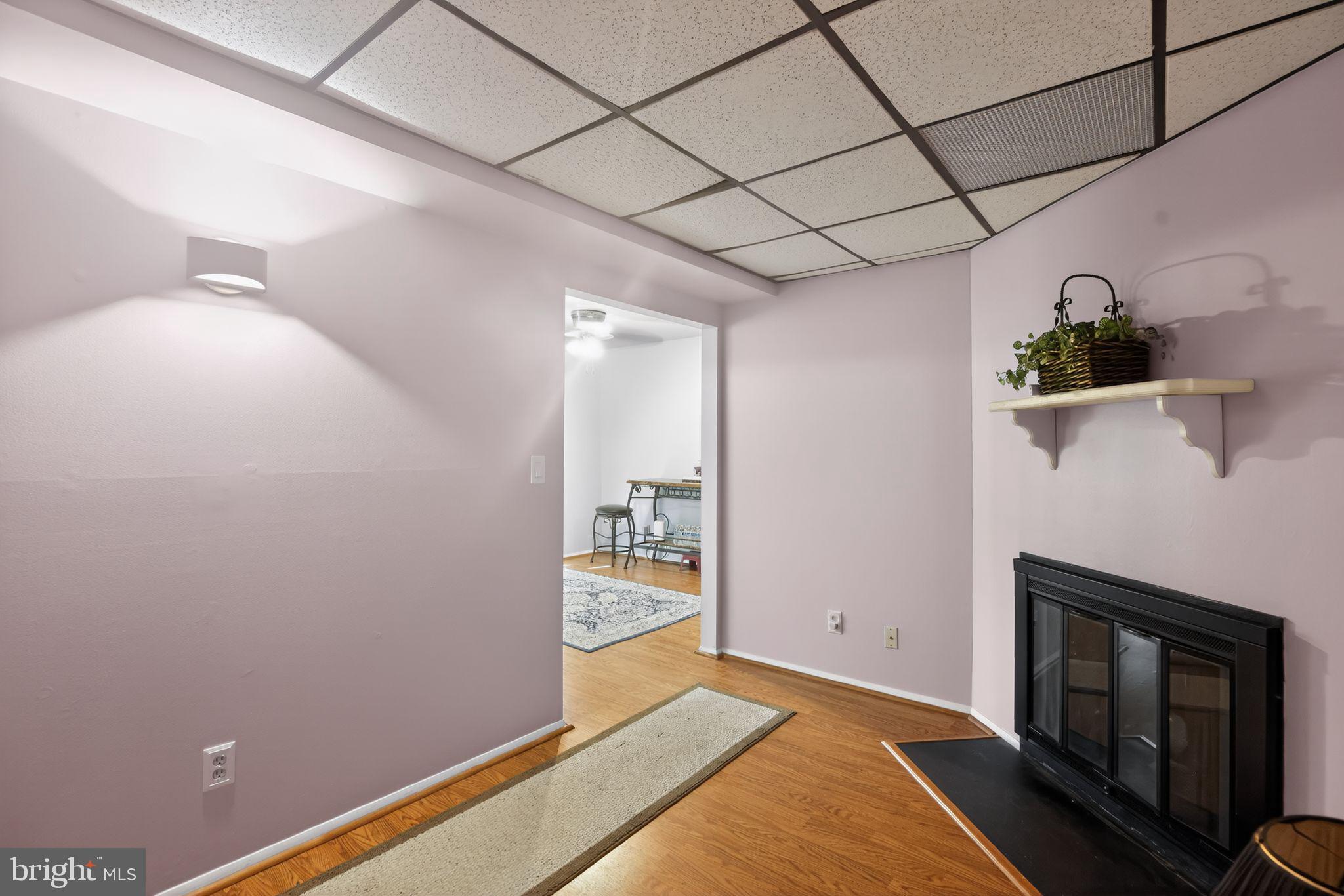 HUNTSMAN CONDO - Residential