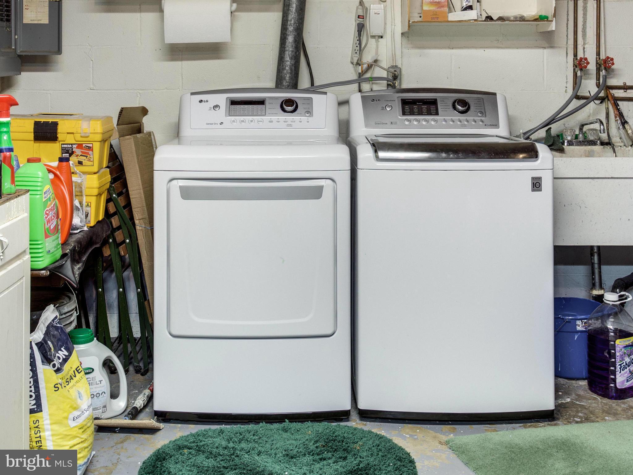 ROCK CREEK PALISADES - Residential Lease