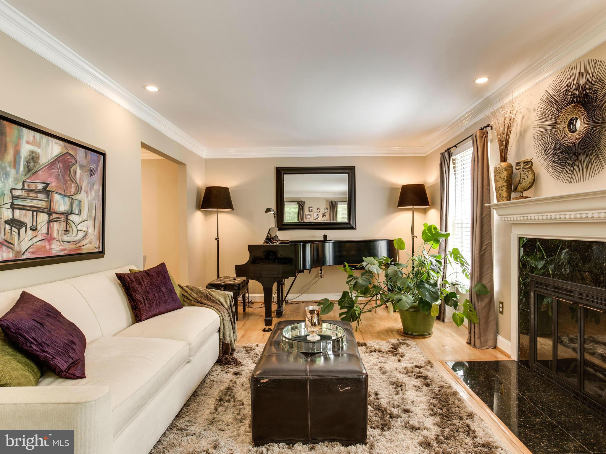 ROCK CREEK PALISADES - Residential Lease