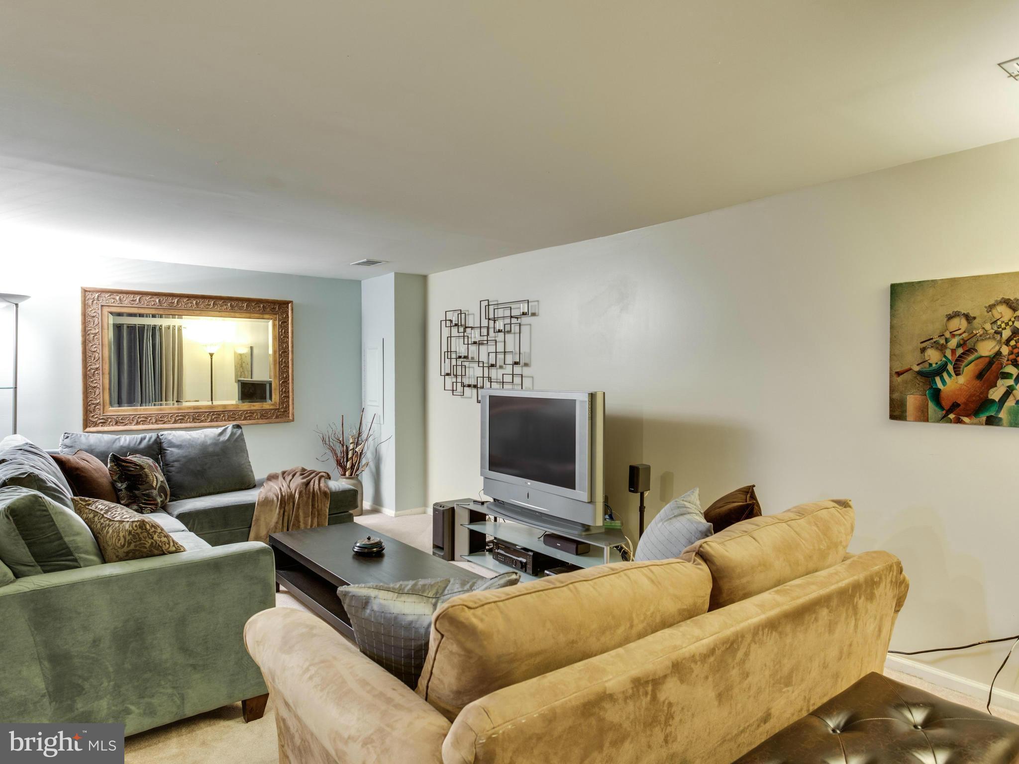 ROCK CREEK PALISADES - Residential Lease