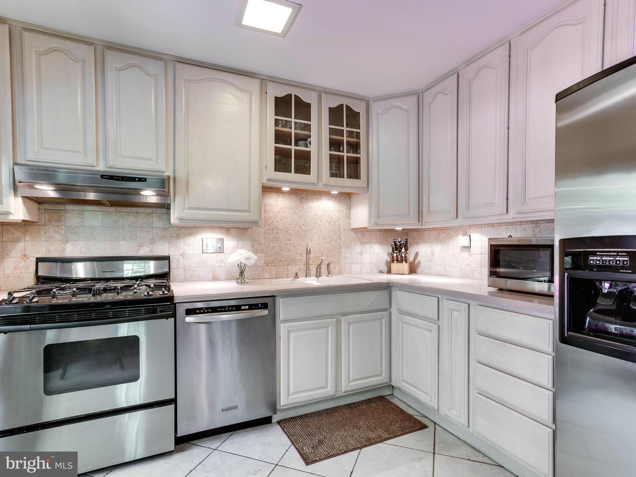 ROCK CREEK PALISADES - Residential Lease