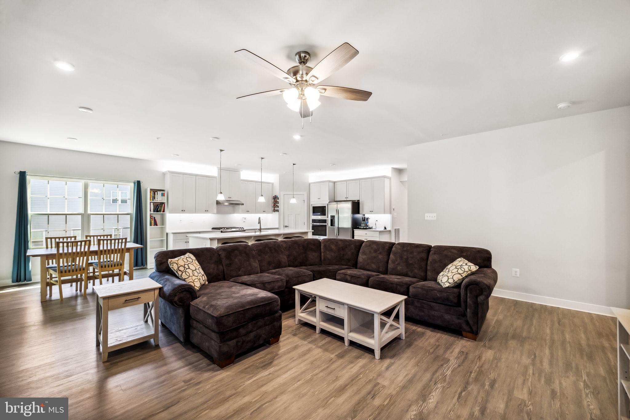 TWO RIVERS - Residential