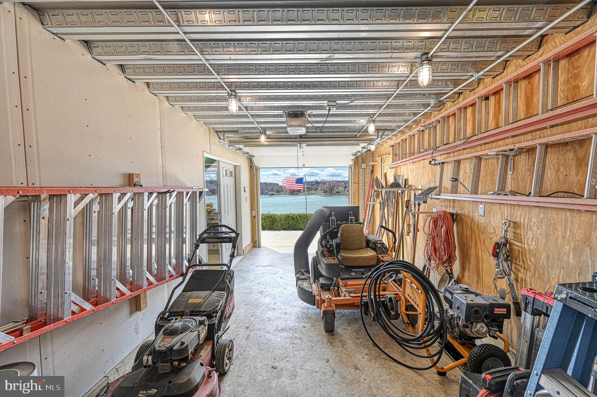 DANIELS POINT - Residential