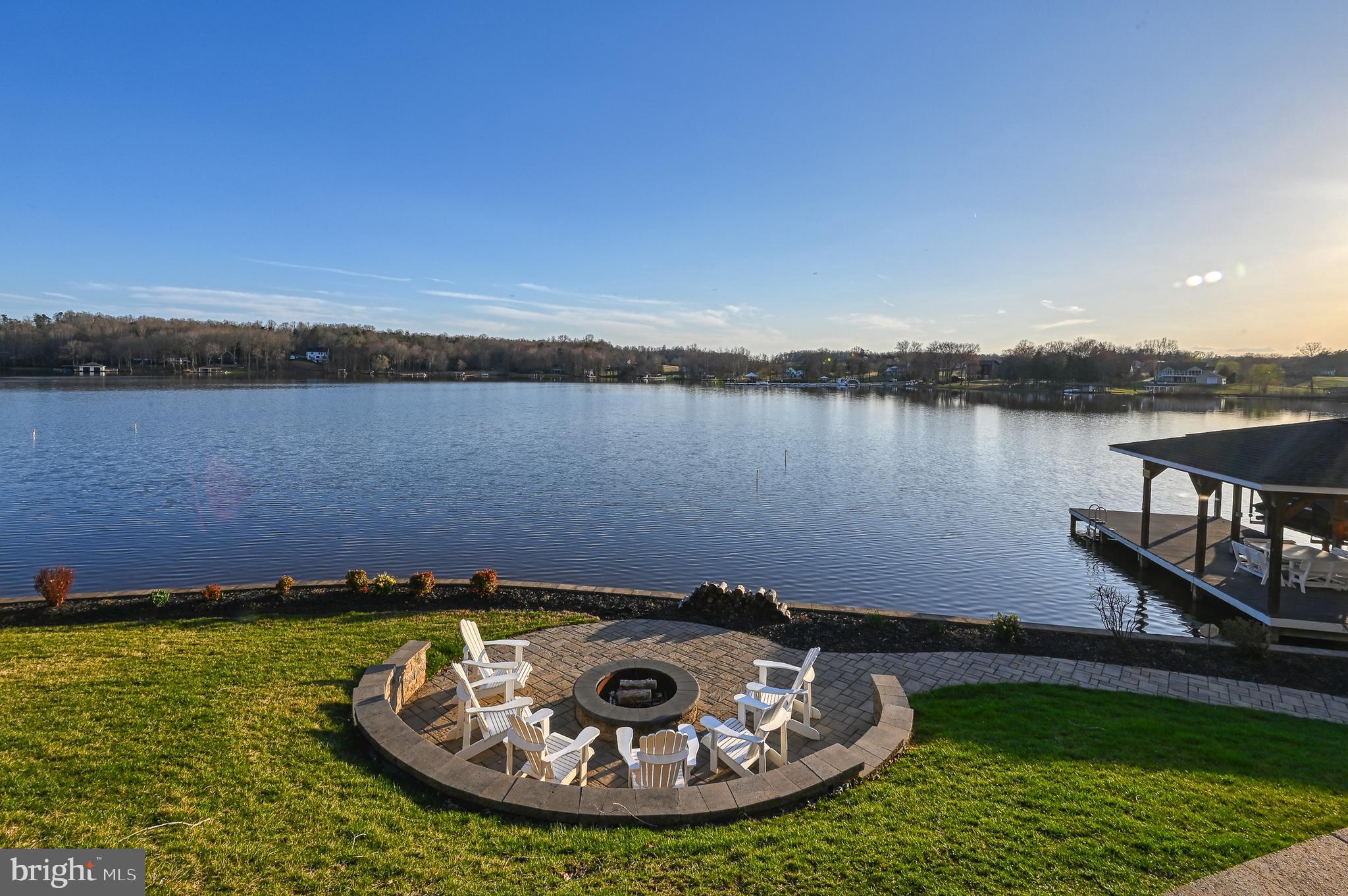 DANIELS POINT - Residential