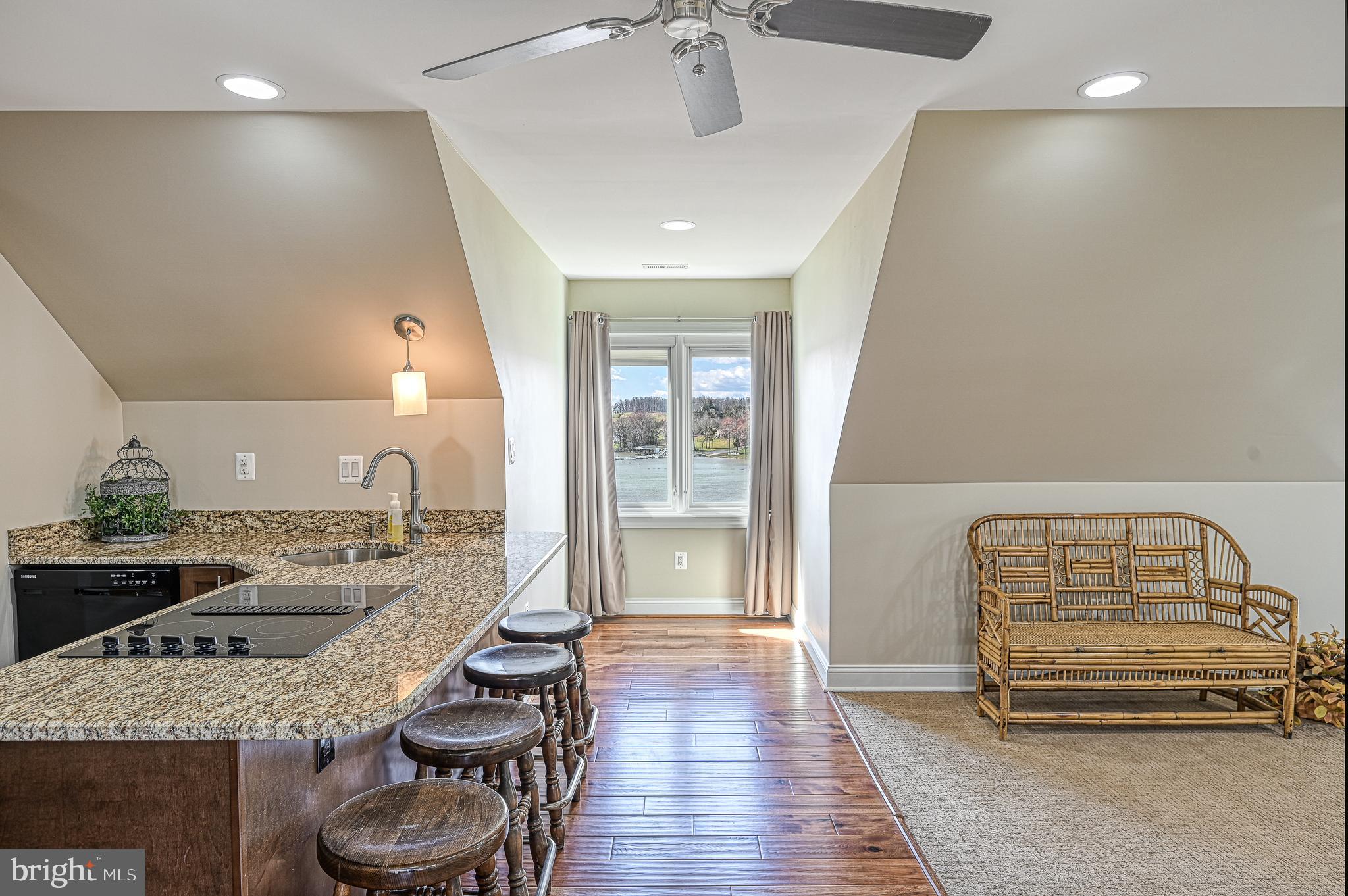 DANIELS POINT - Residential