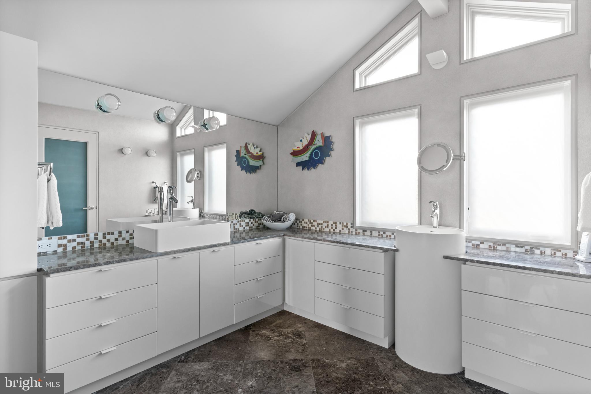 EASTPORT - Residential