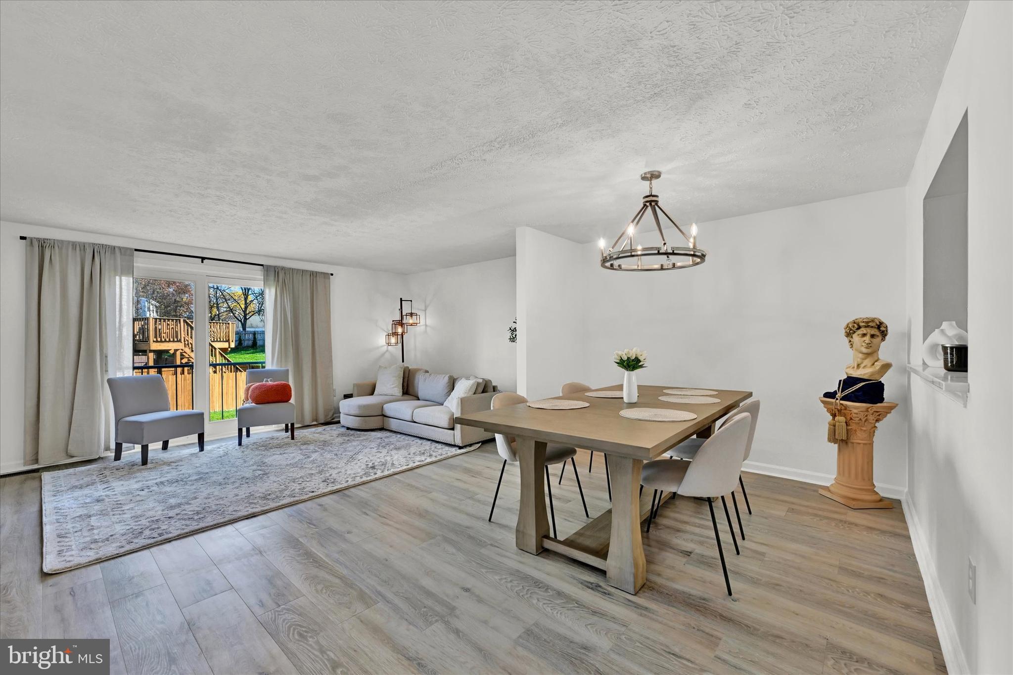 MEADOWLAND - Residential