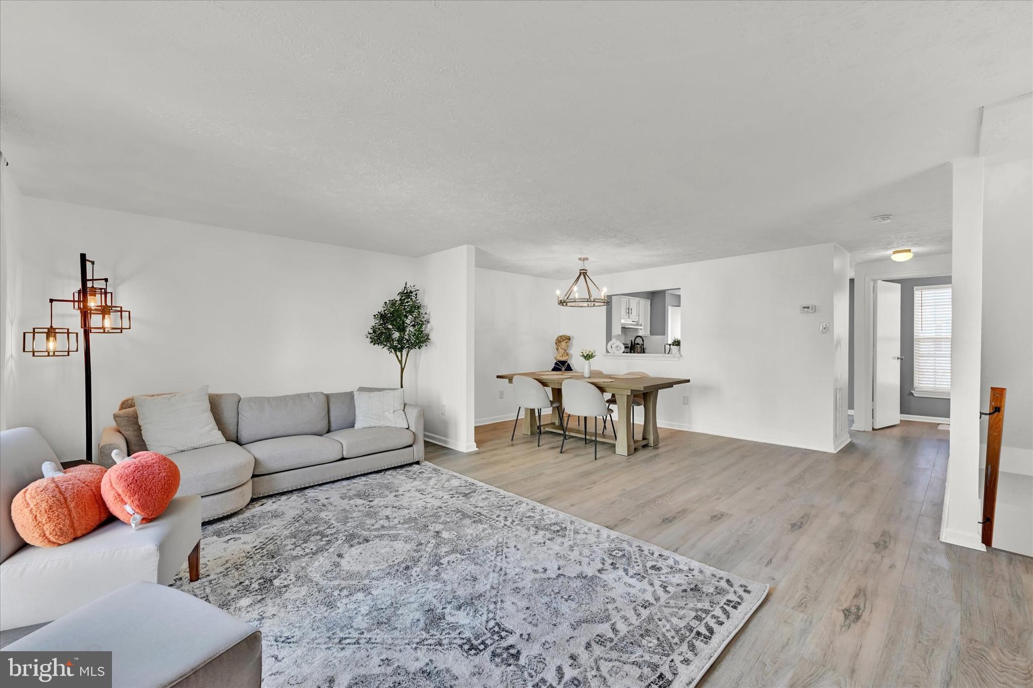 MEADOWLAND - Residential