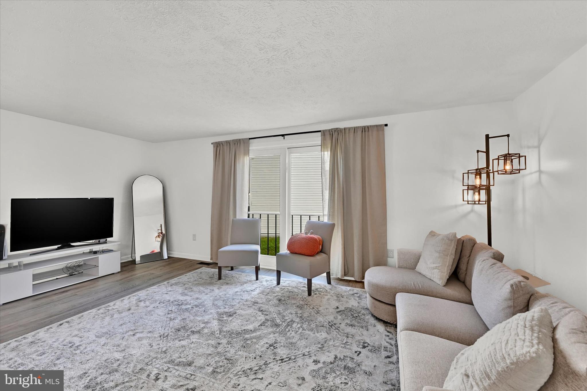 MEADOWLAND - Residential