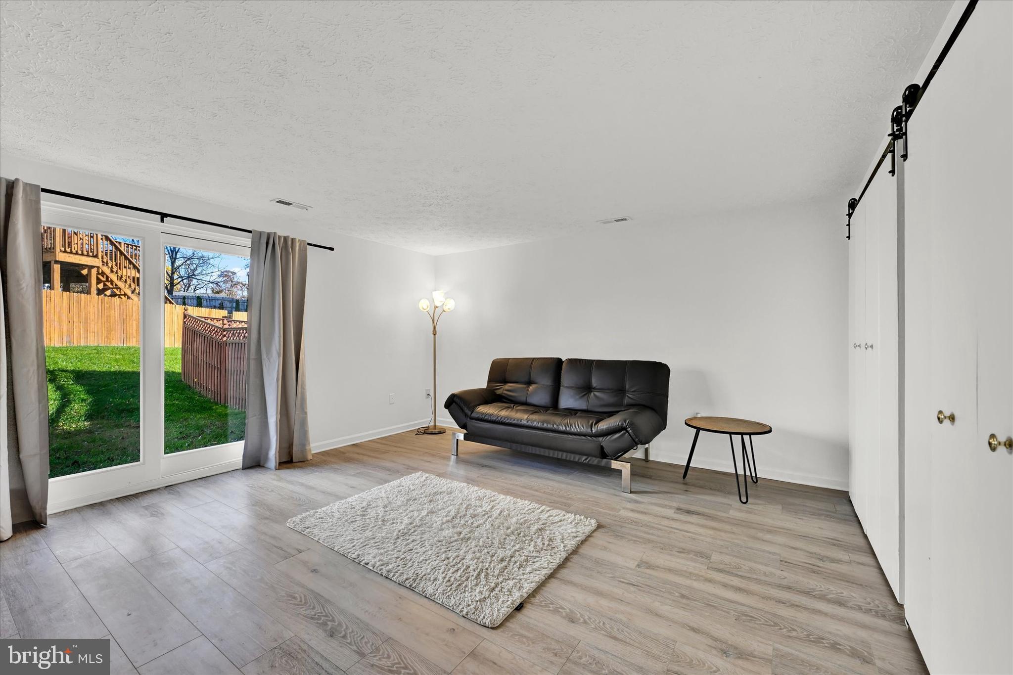 MEADOWLAND - Residential