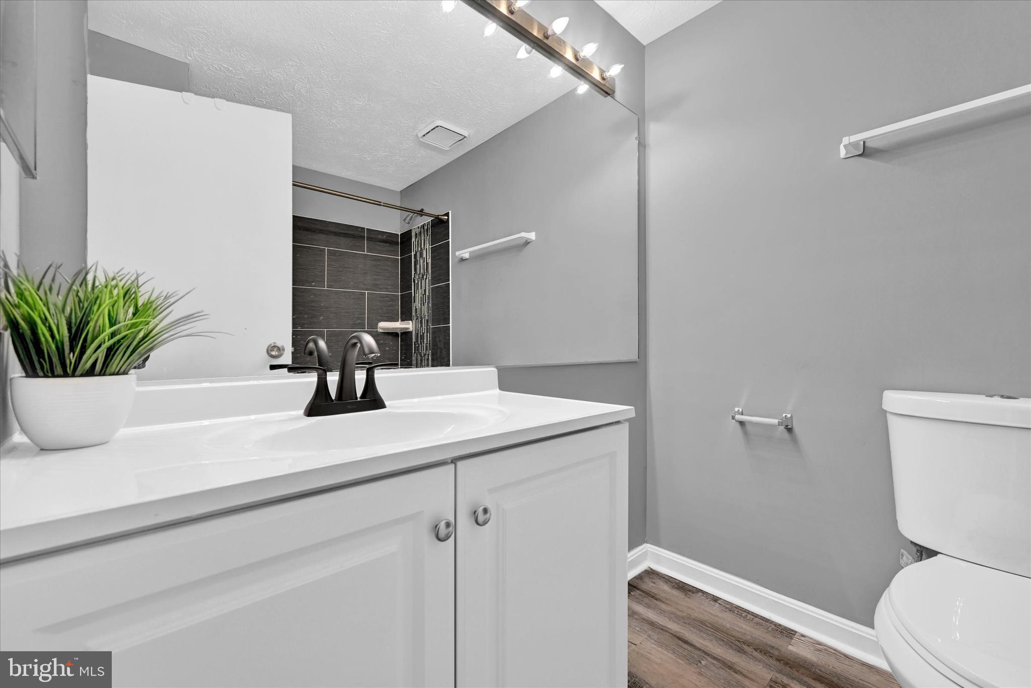 MEADOWLAND - Residential