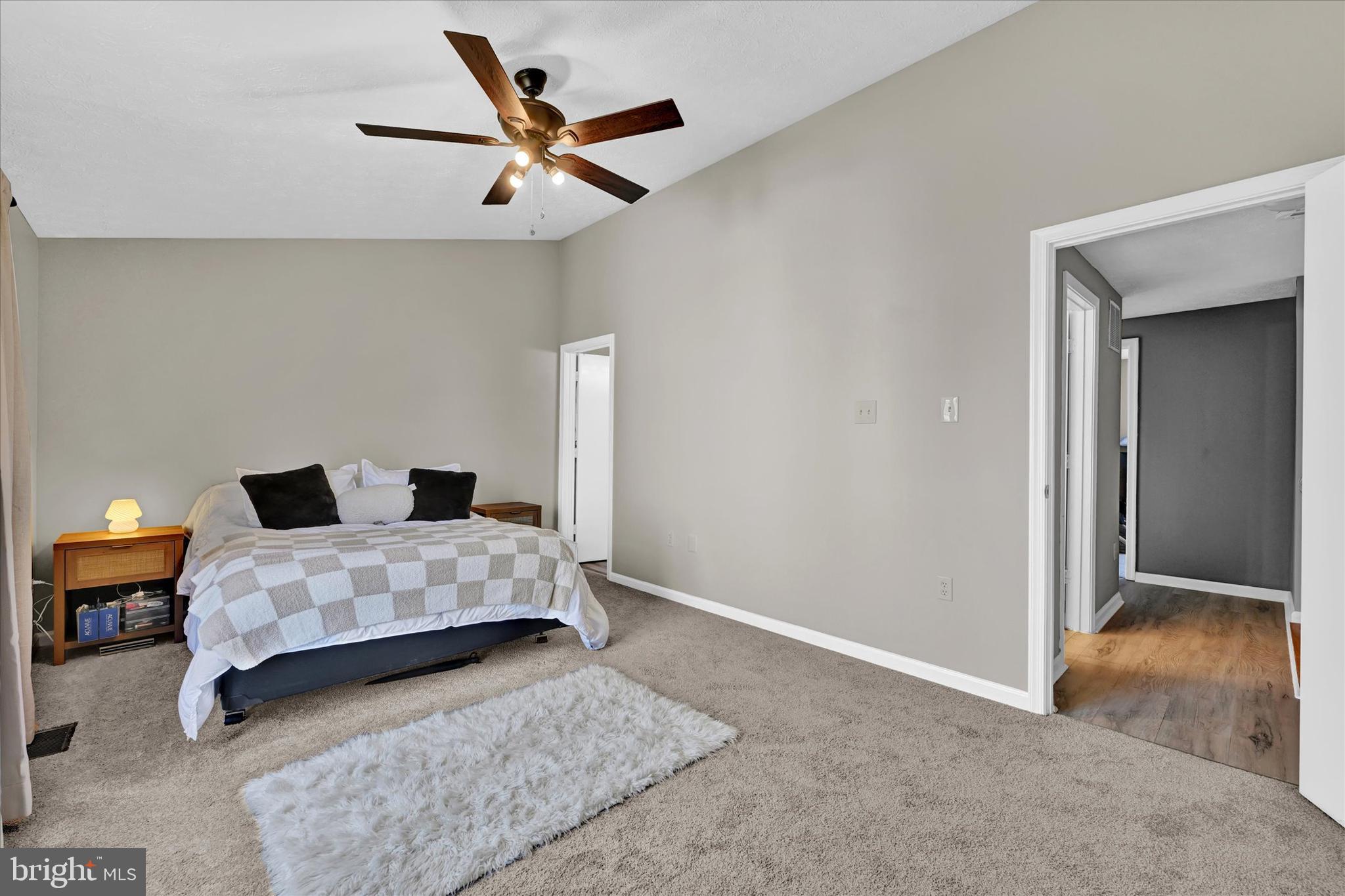 MEADOWLAND - Residential