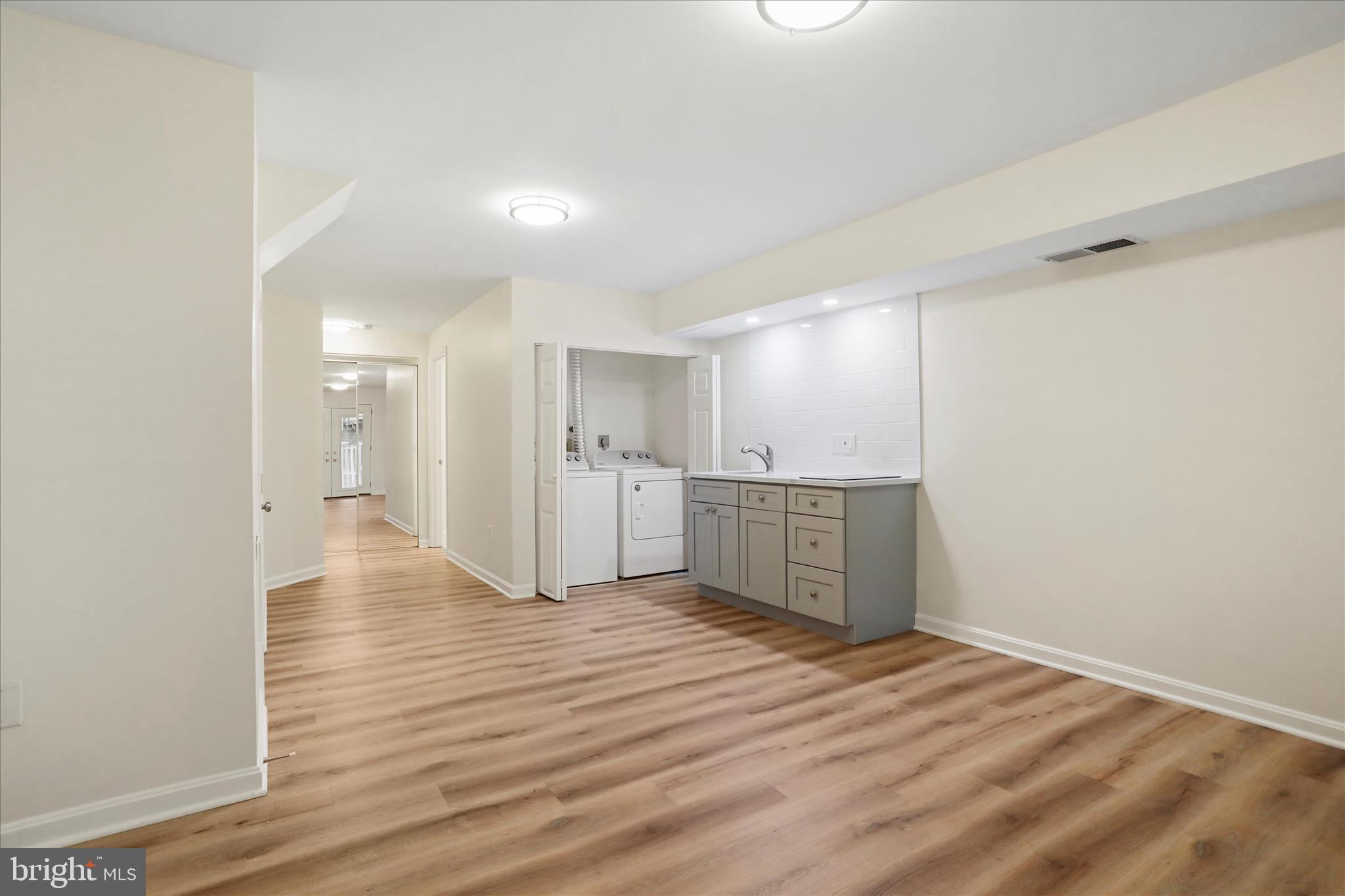 CENTREVILLE GREEN - Residential