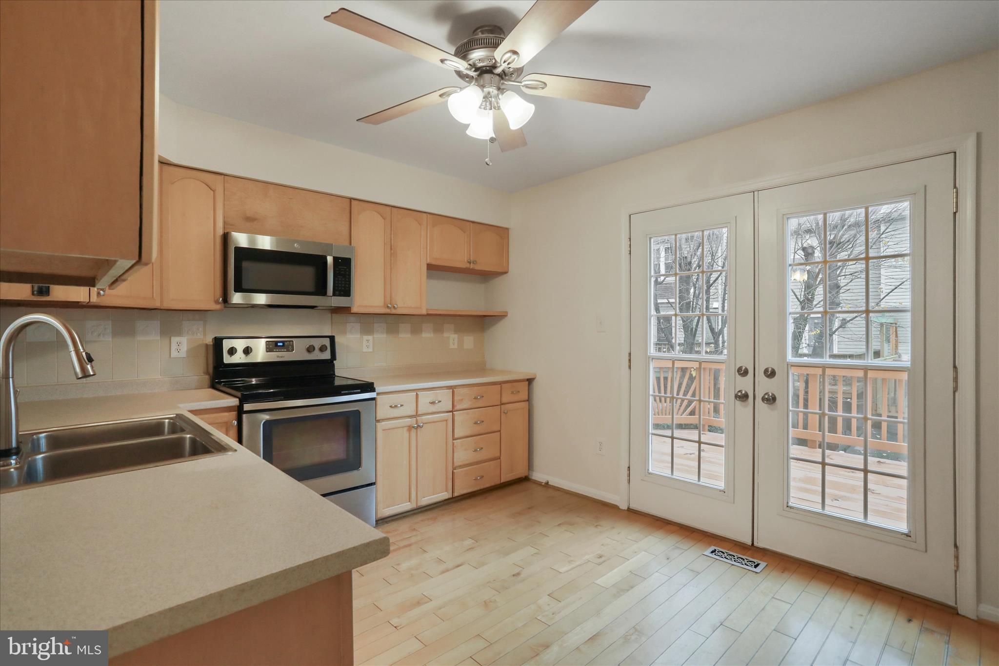 CENTREVILLE GREEN - Residential