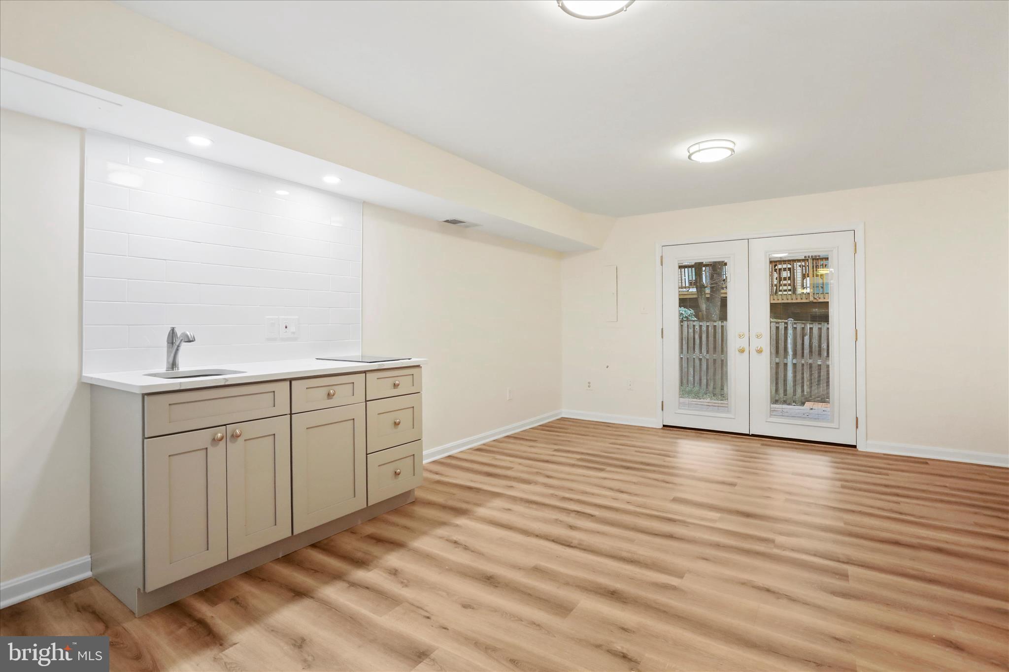 CENTREVILLE GREEN - Residential