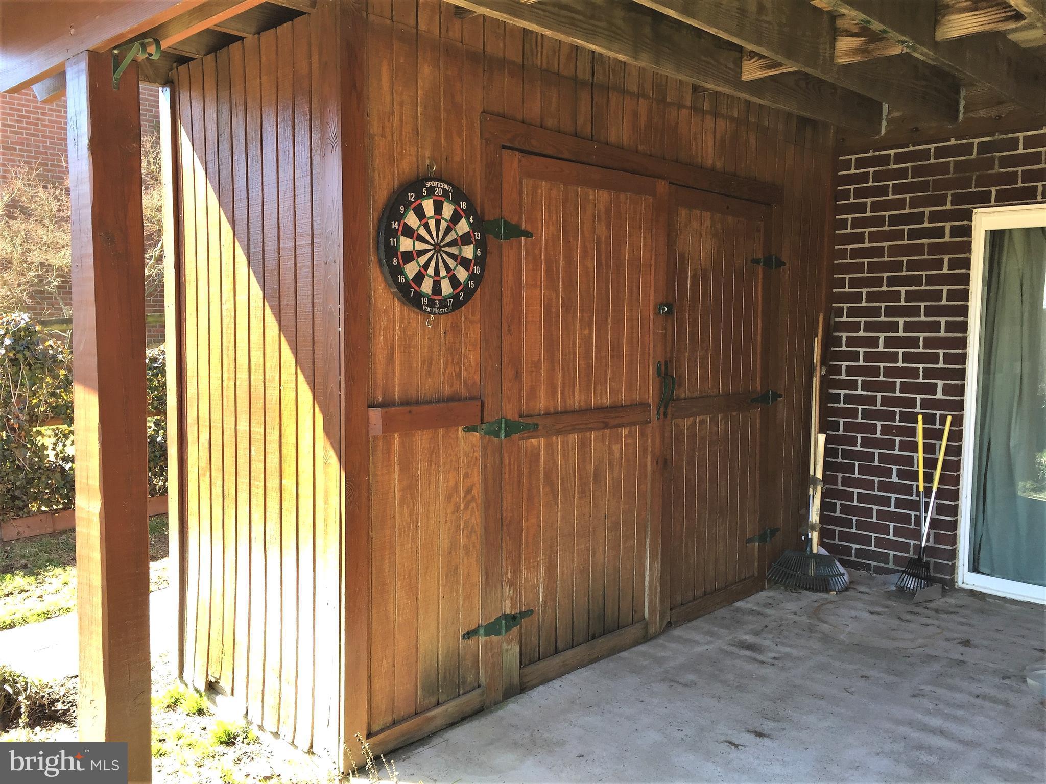 HINES ESTATES - Residential Lease