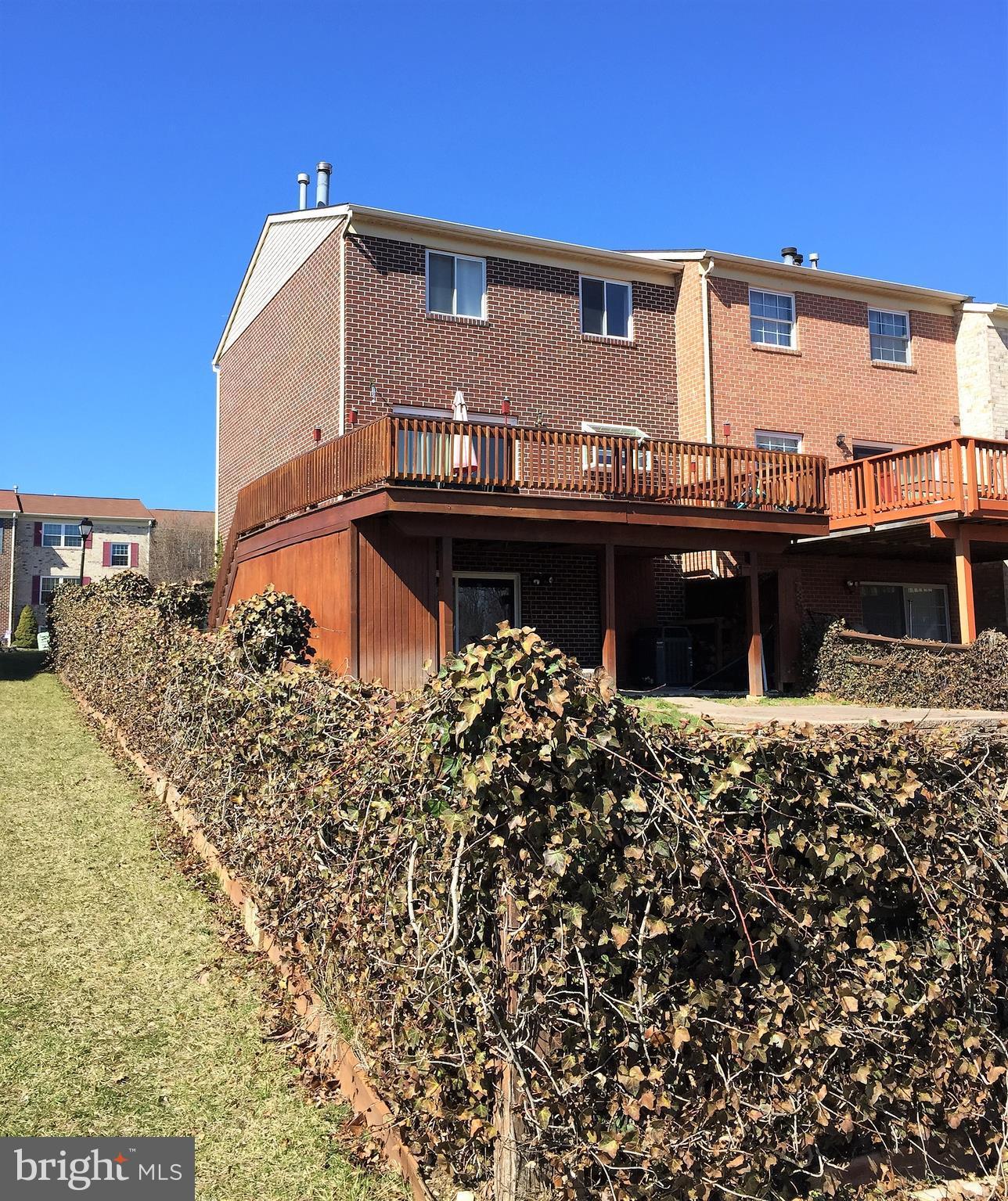 HINES ESTATES - Residential Lease