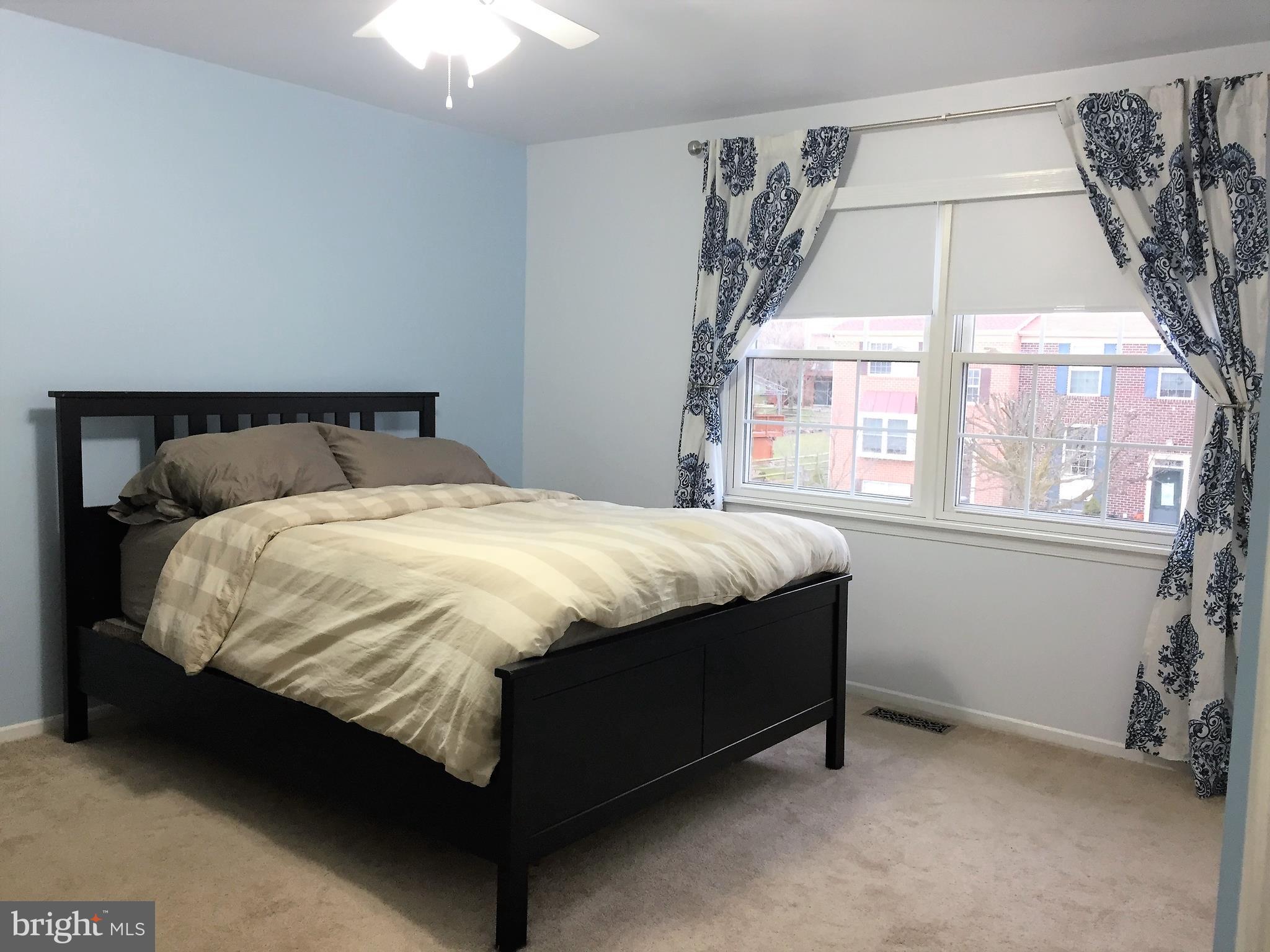 HINES ESTATES - Residential Lease