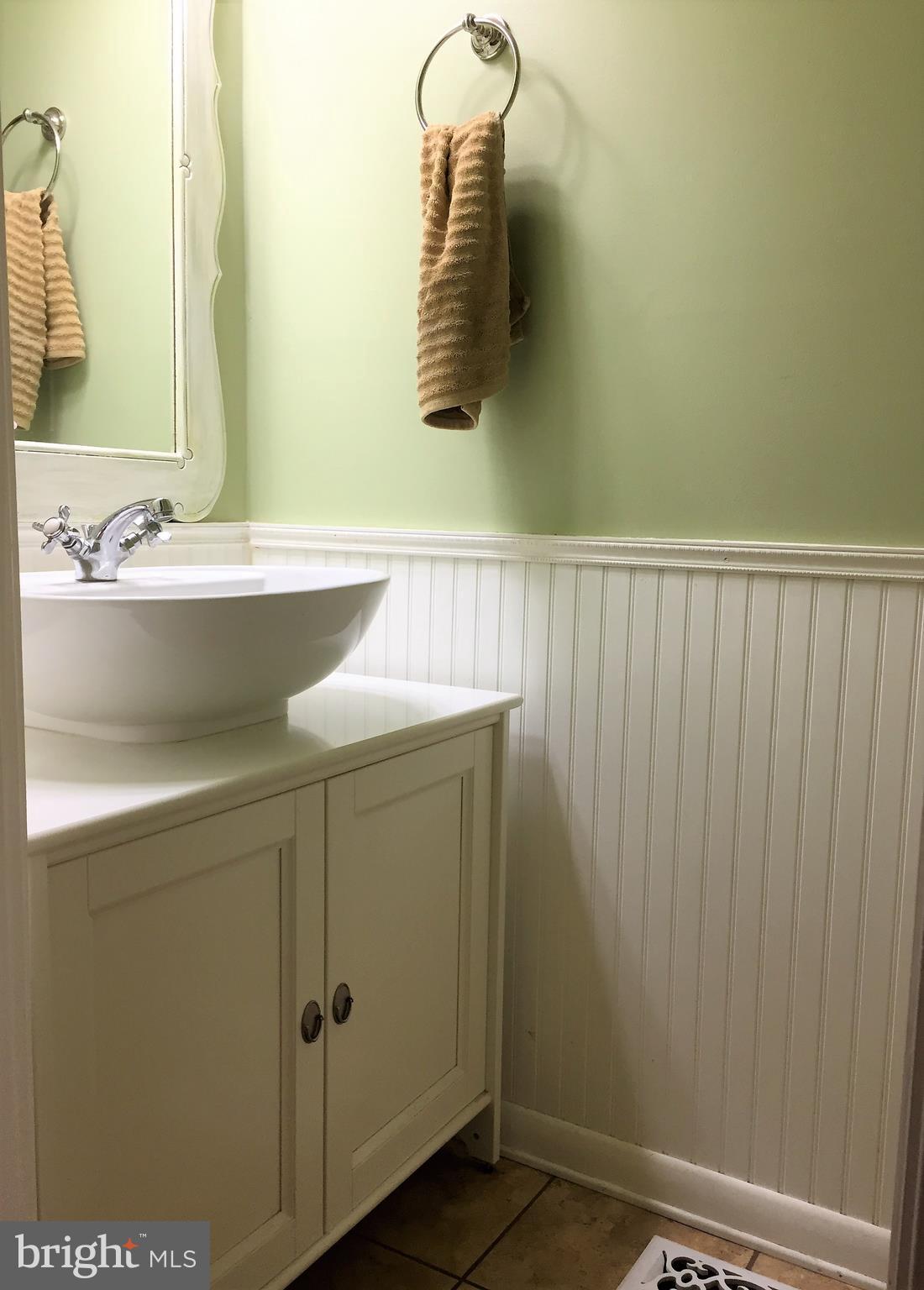 HINES ESTATES - Residential Lease