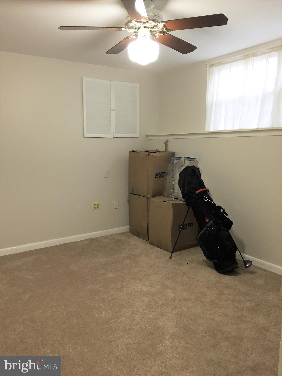 HINES ESTATES - Residential Lease