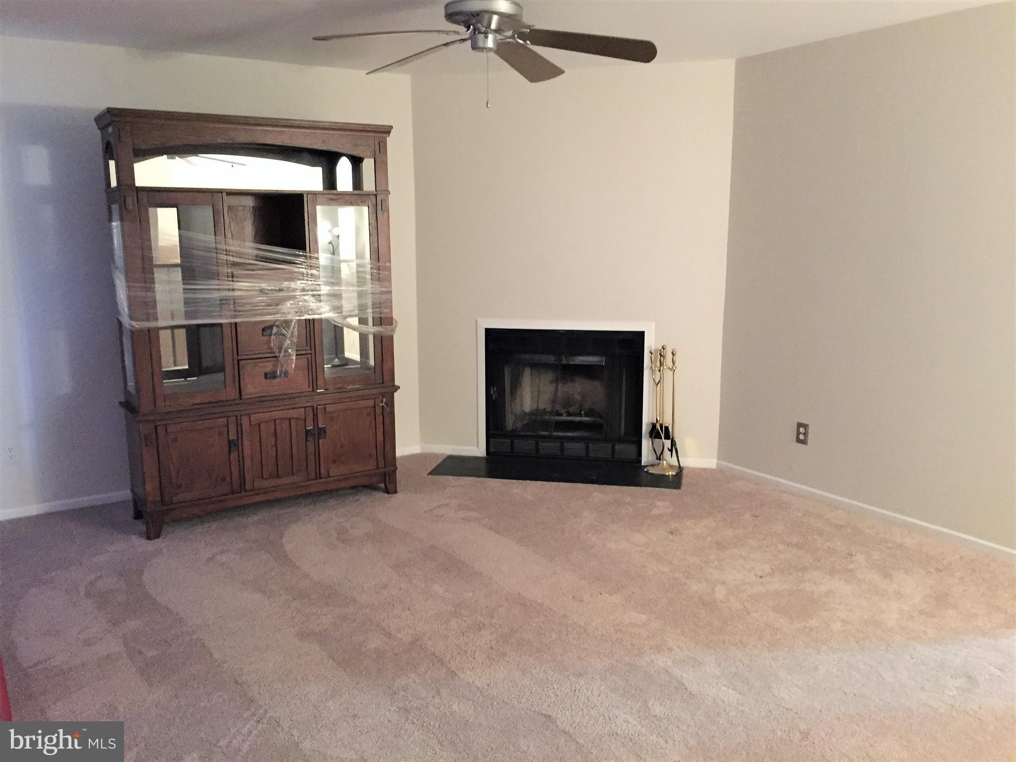 HINES ESTATES - Residential Lease