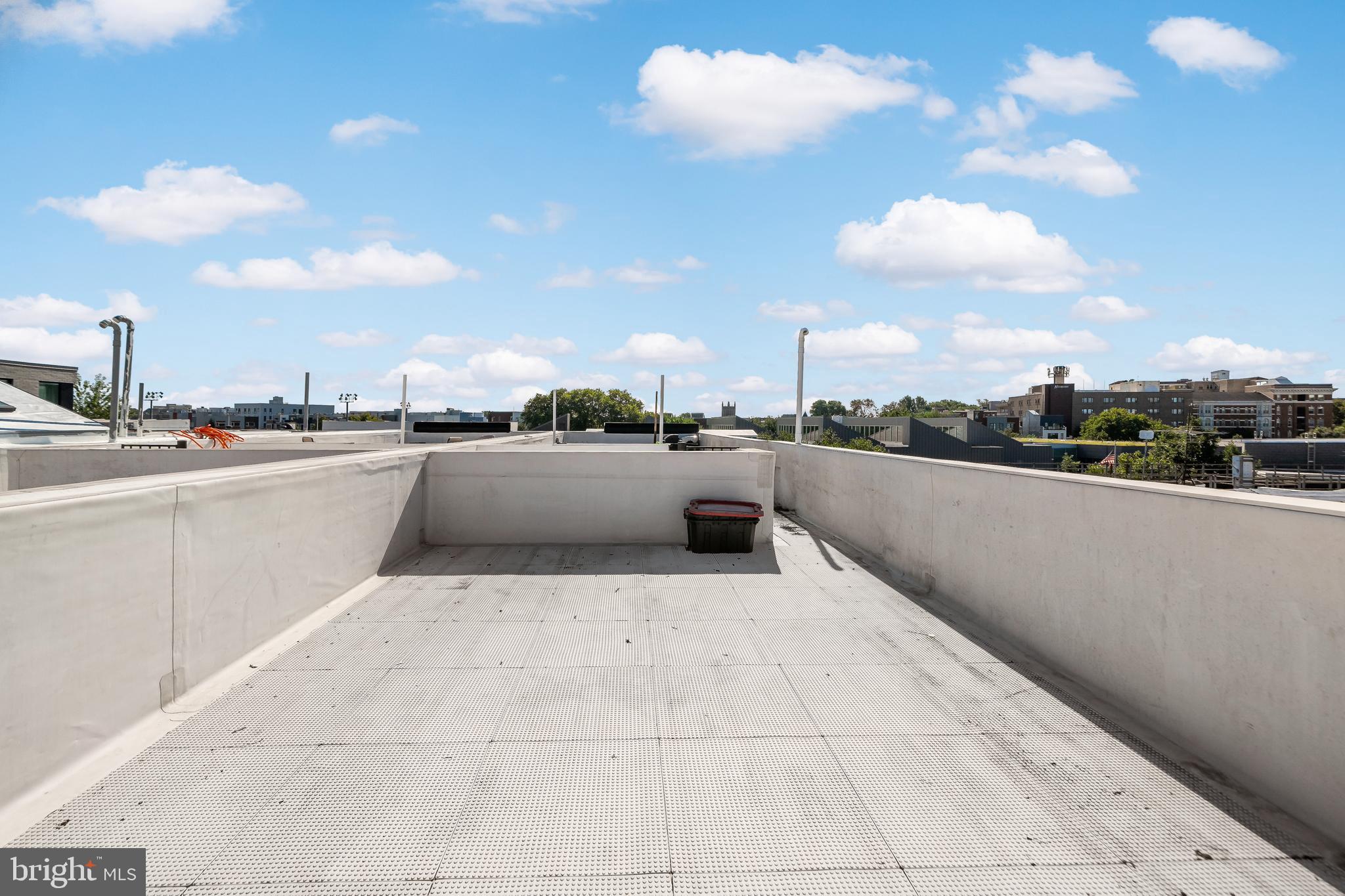 KENSINGTON - Residential