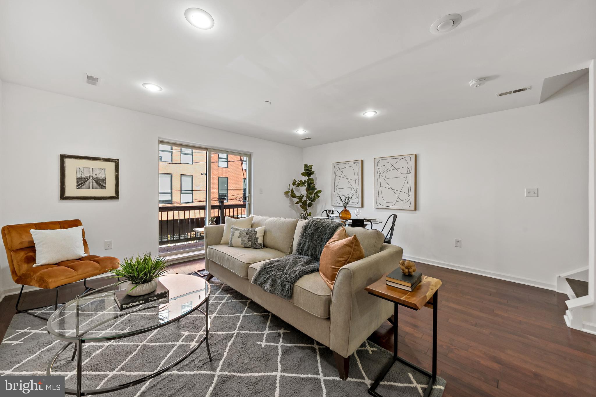 KENSINGTON - Residential