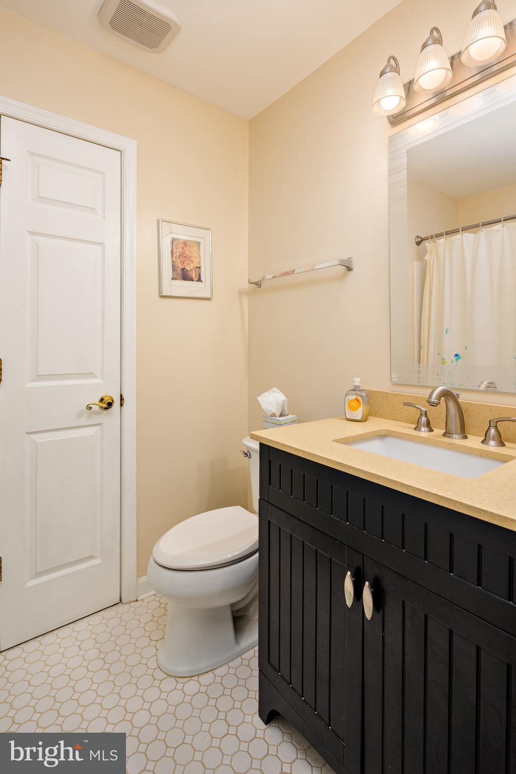 COUNTRY WALK - Residential Lease