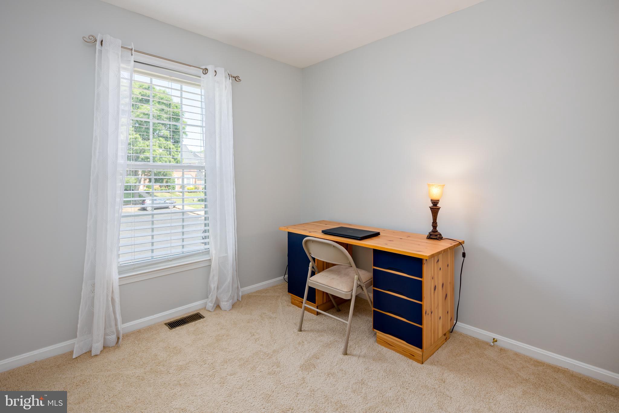COUNTRY WALK - Residential Lease