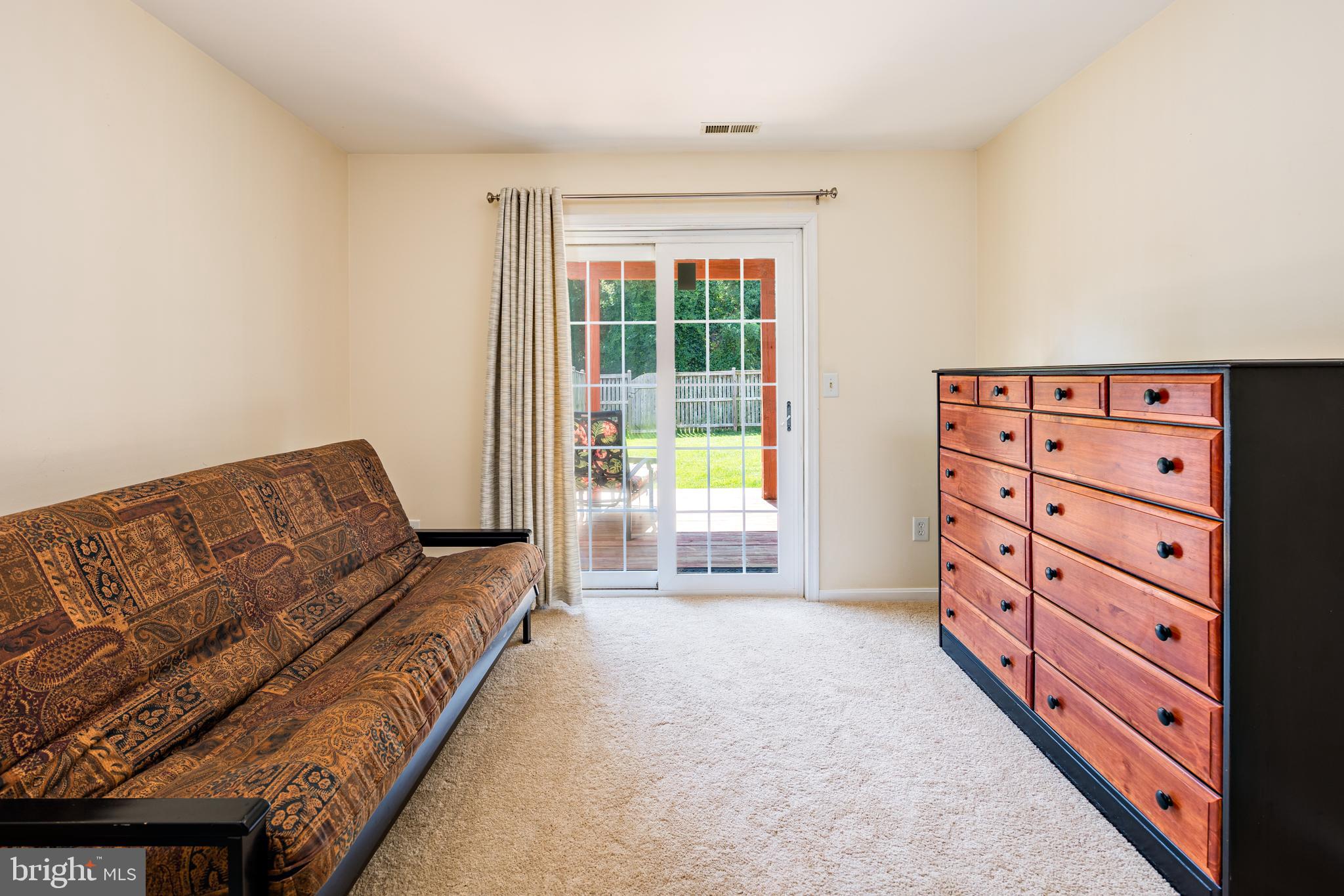COUNTRY WALK - Residential Lease