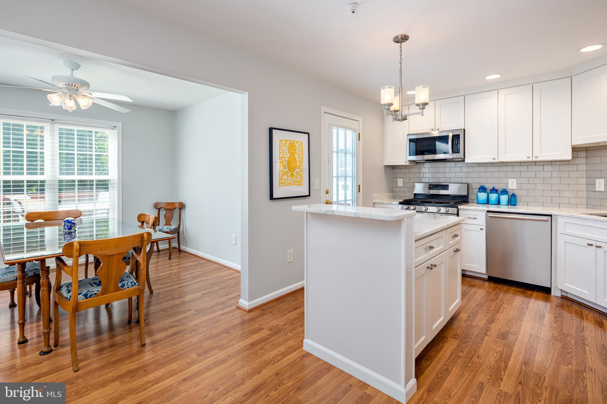COUNTRY WALK - Residential Lease