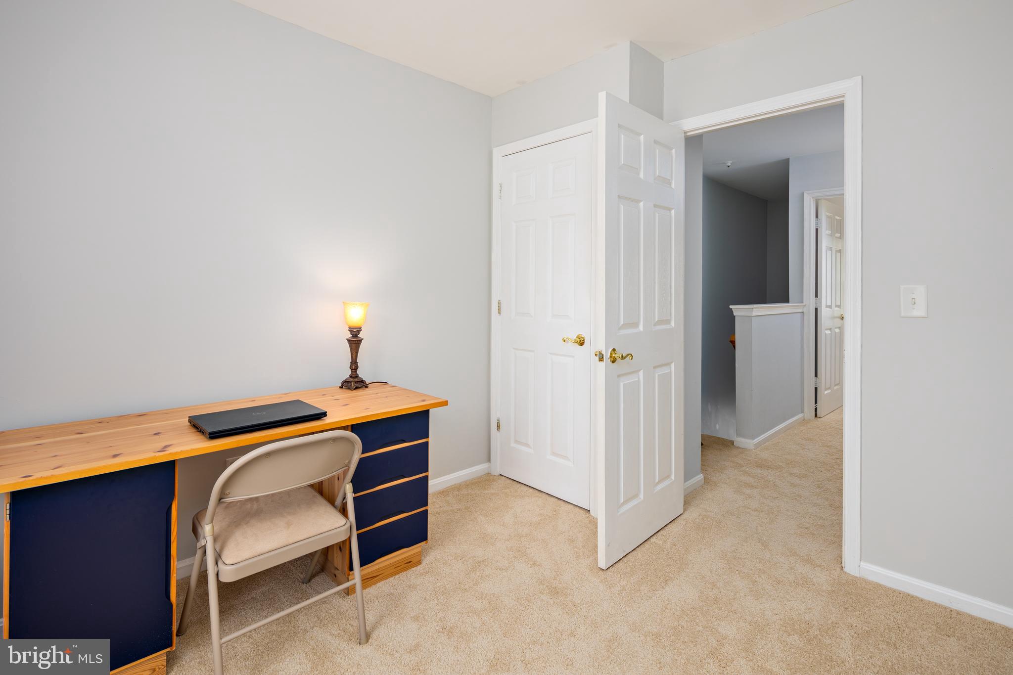 COUNTRY WALK - Residential Lease