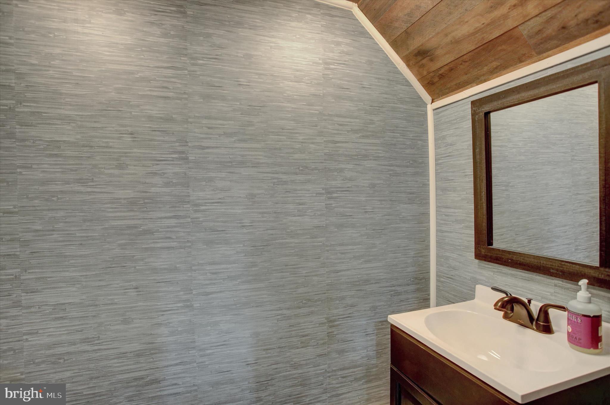 WARM SPRING ROAD - Residential