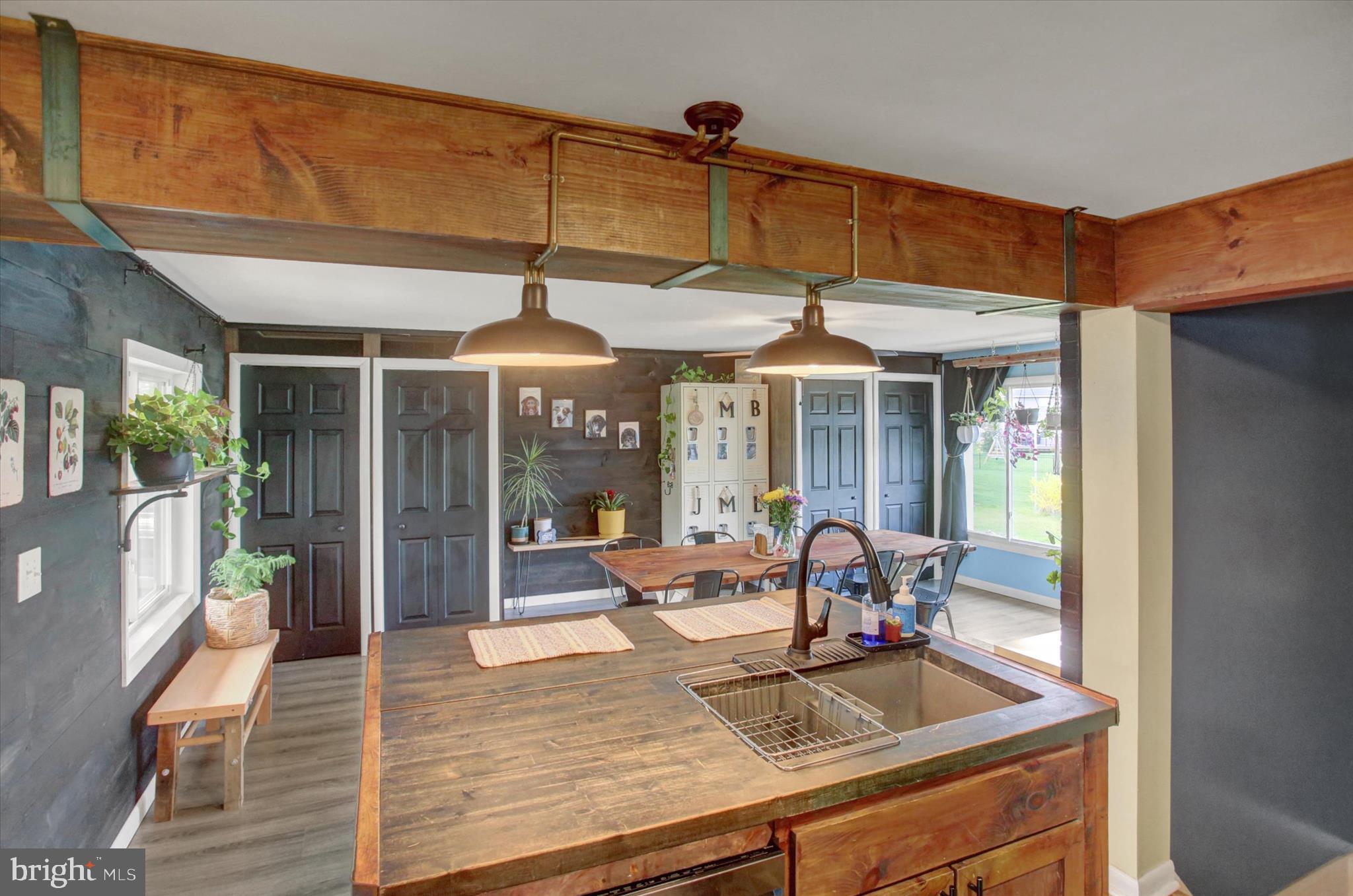 WARM SPRING ROAD - Residential