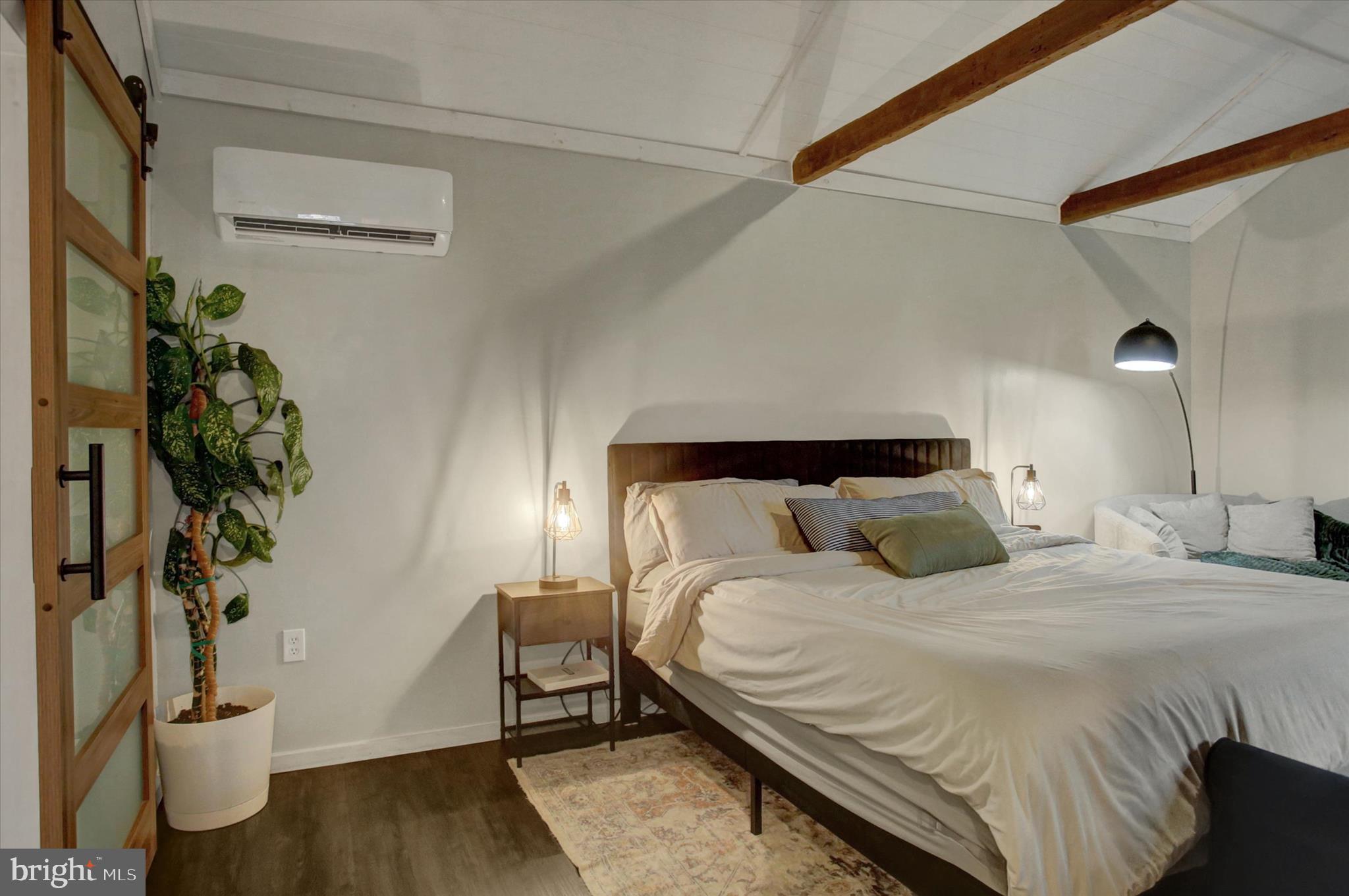 WARM SPRING ROAD - Residential