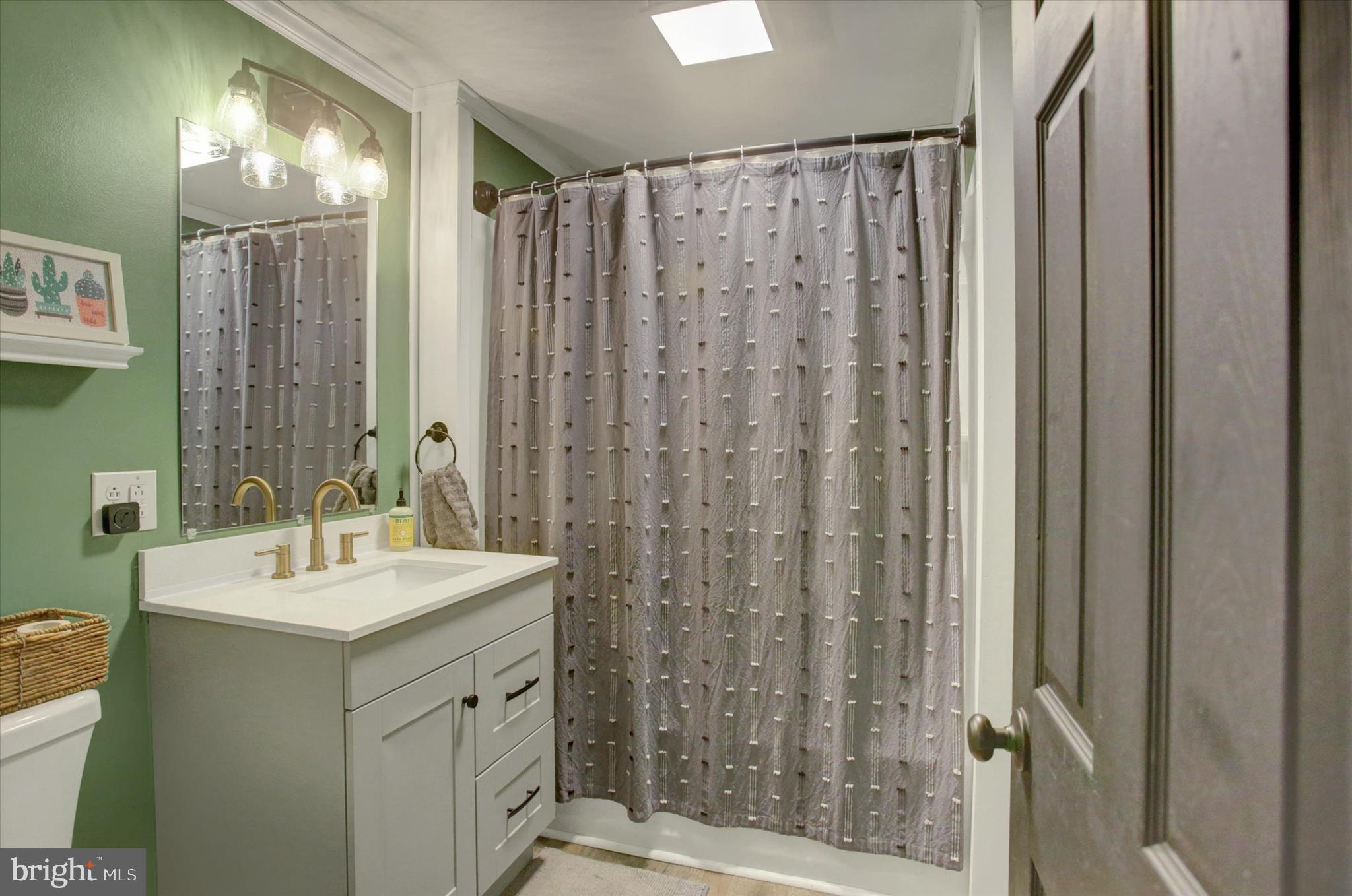 WARM SPRING ROAD - Residential