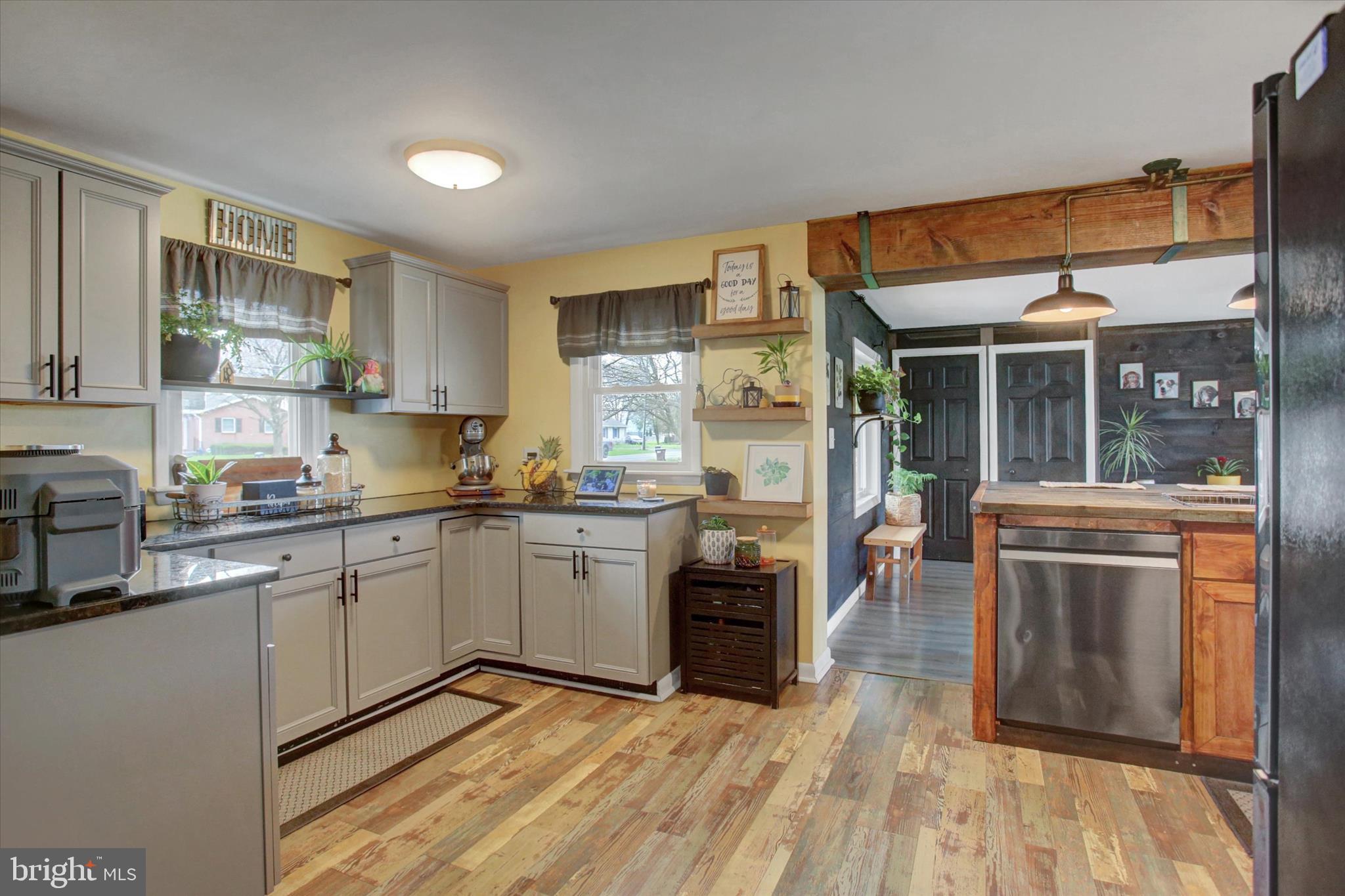 WARM SPRING ROAD - Residential