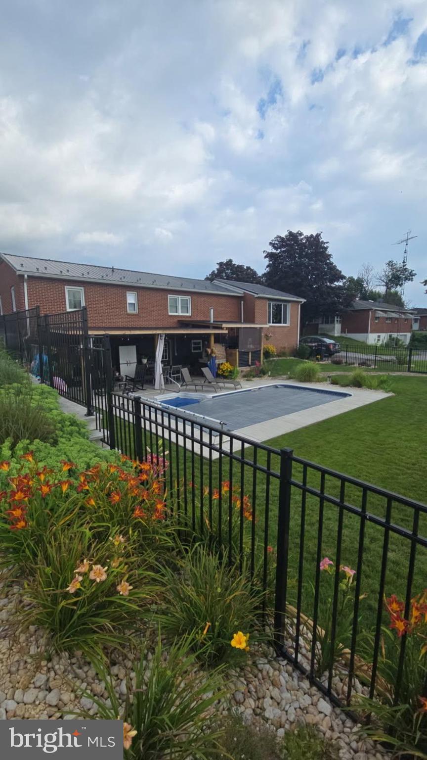 WARM SPRING ROAD - Residential