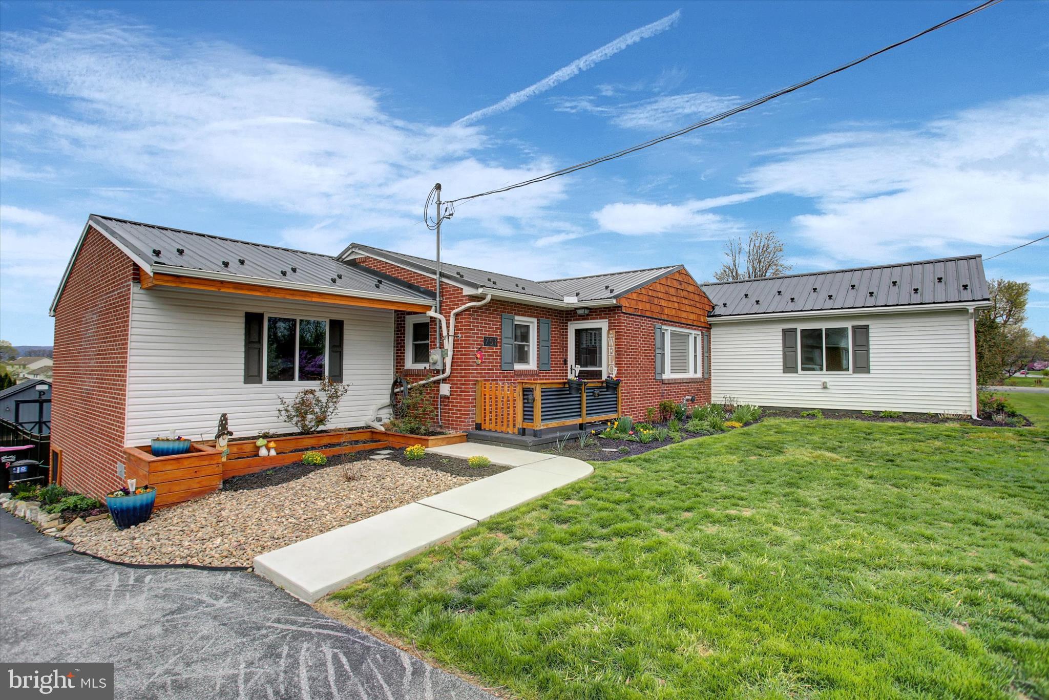 WARM SPRING ROAD - Residential