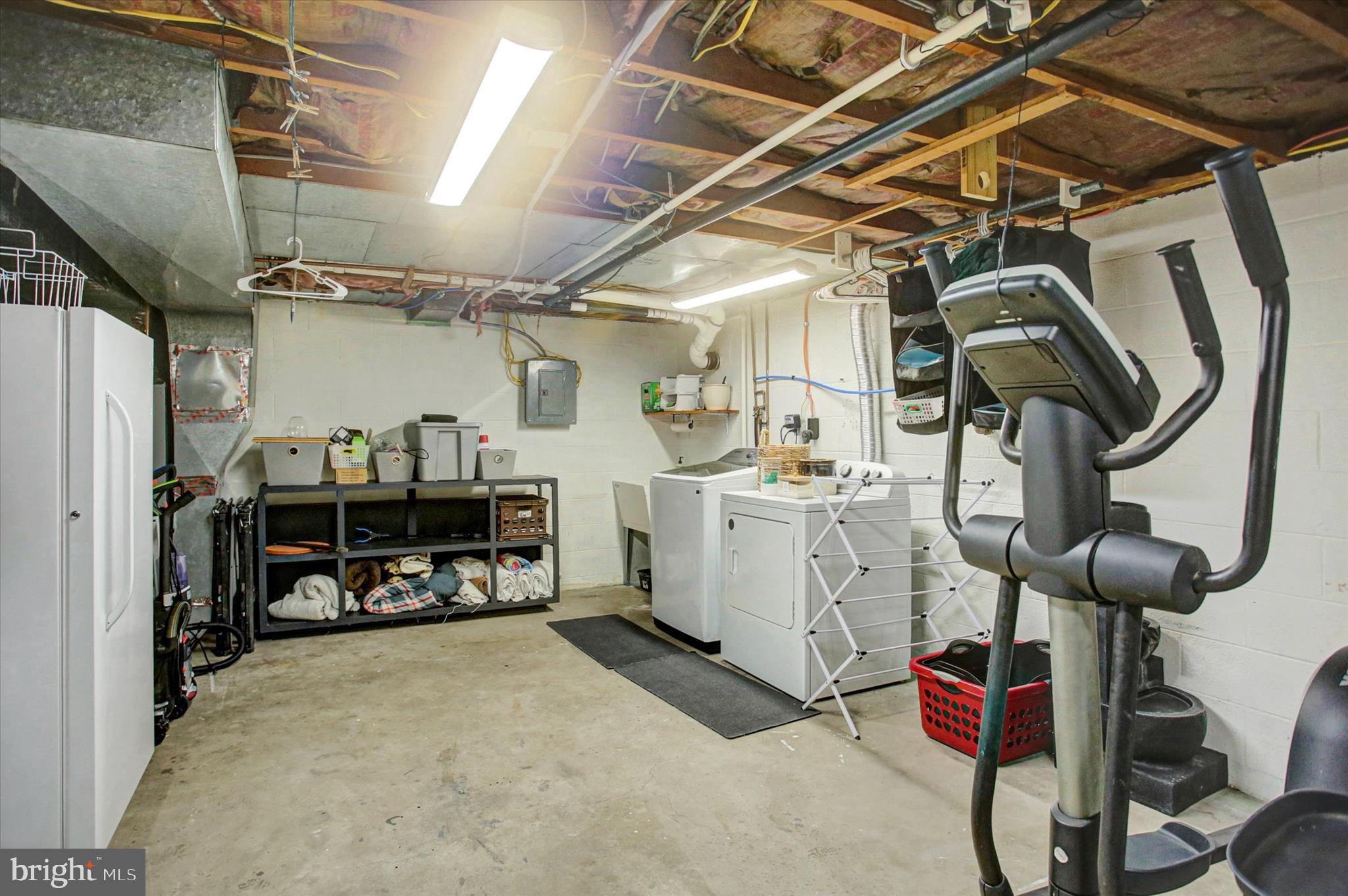 WARM SPRING ROAD - Residential